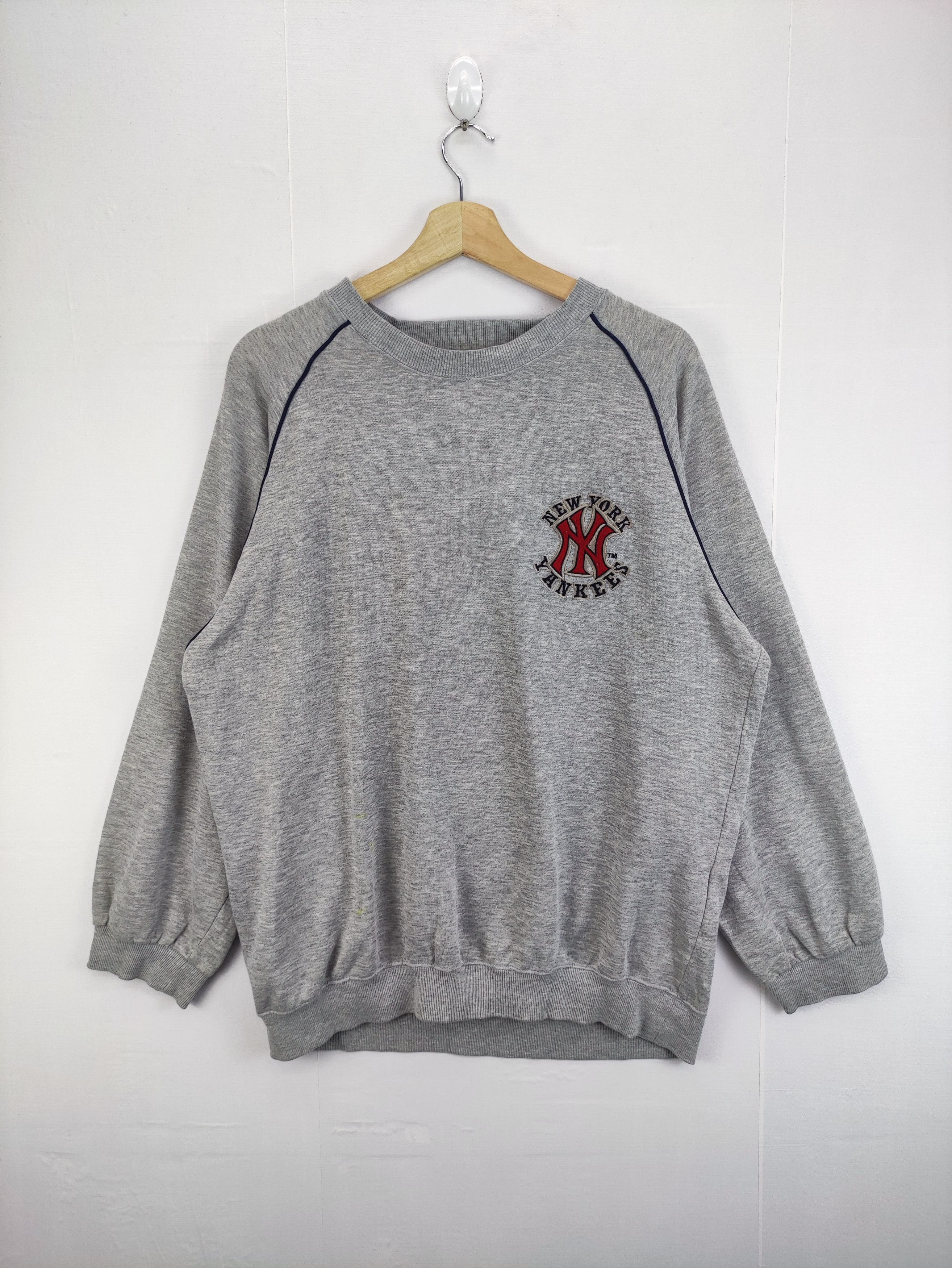 MLB Vintage New York Yankees Mlb Sweatshirt Jumper Size US L / EU 52-54 / 3 - 1 Thumbnail