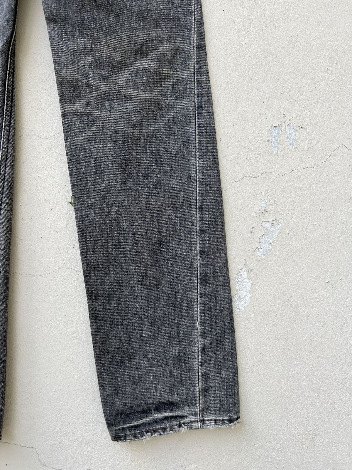 Lounge Lizard Vintage Lounge Lizard Distress Fade Black Denim Jeans Size US 31 - 18 Thumbnail