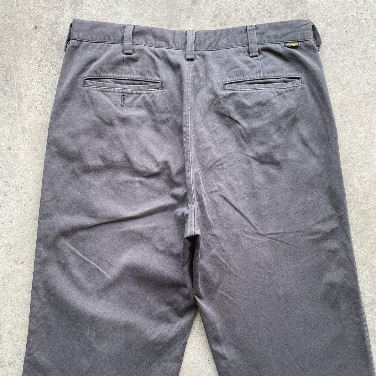Vintage × Wrangler W33x31⚡️ Vintage Wrangler Faded Grey Trousers Casual Pants Size US 33 - 11 Thumbnail