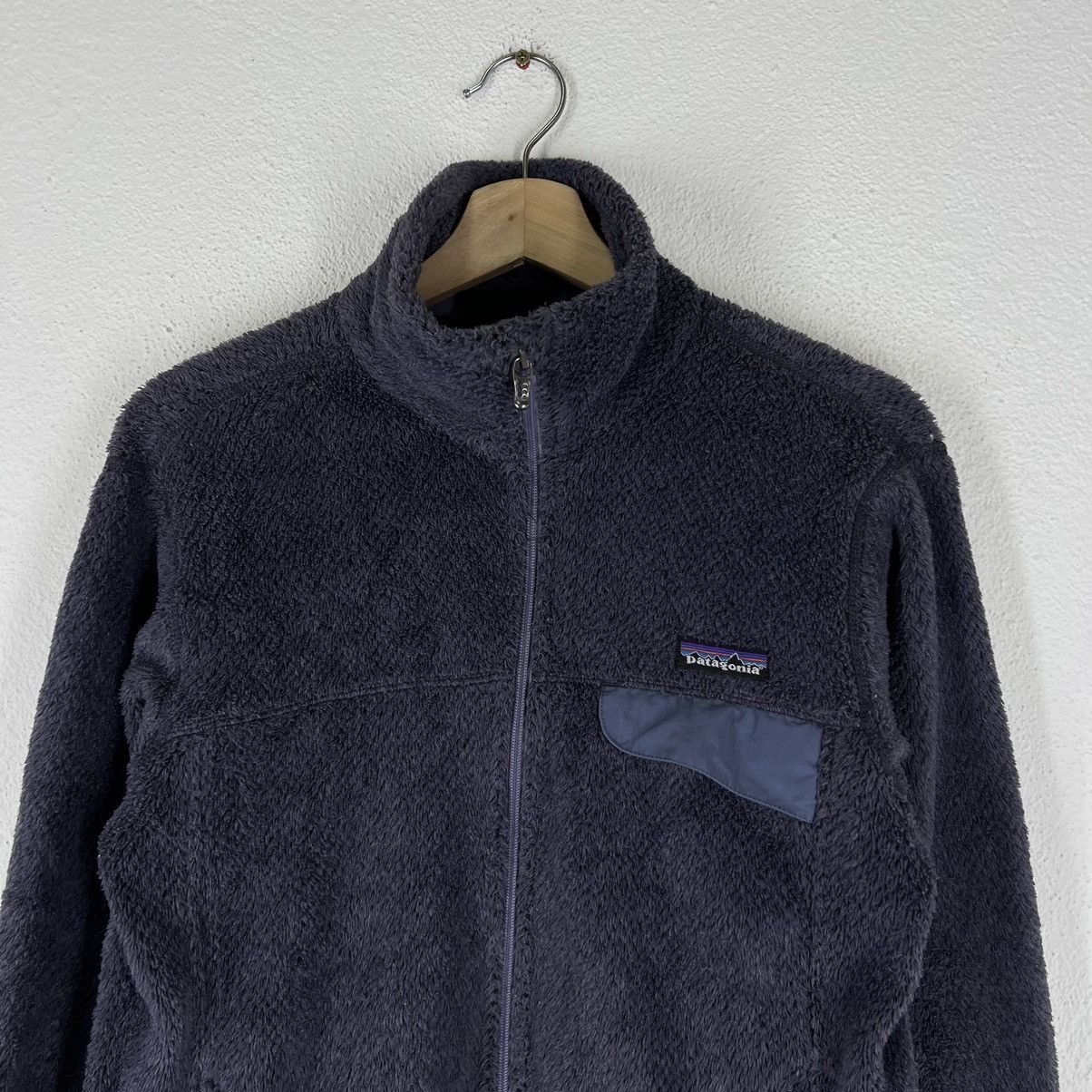 Patagonia VINTAGE FLEECE JACKET PATAGONIA WOMAN WEARS Size US M / EU 48-50 / 2 - 3 Thumbnail