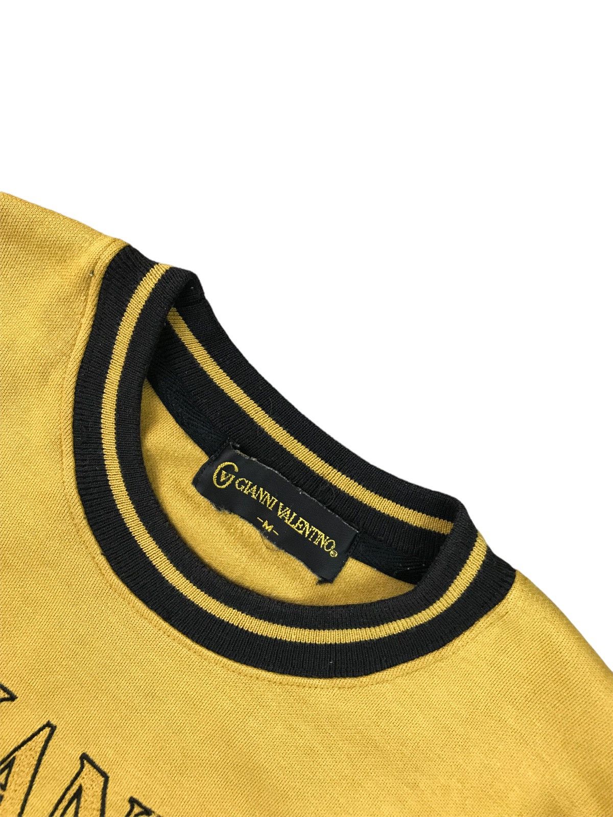 Designer VINTAGE GIANNI VALENTINO SPELL OUT CREWNECK SWEATSHIRT Size US M / EU 48-50 / 2 - 3 Thumbnail
