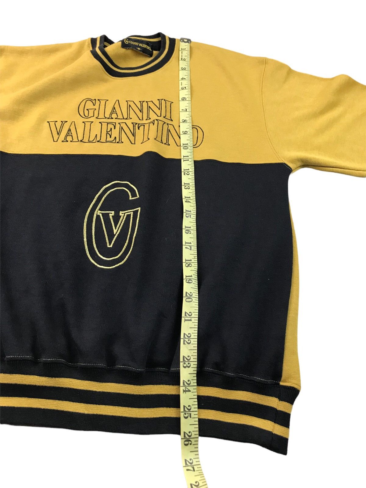 Designer VINTAGE GIANNI VALENTINO SPELL OUT CREWNECK SWEATSHIRT Size US M / EU 48-50 / 2 - 9 Thumbnail
