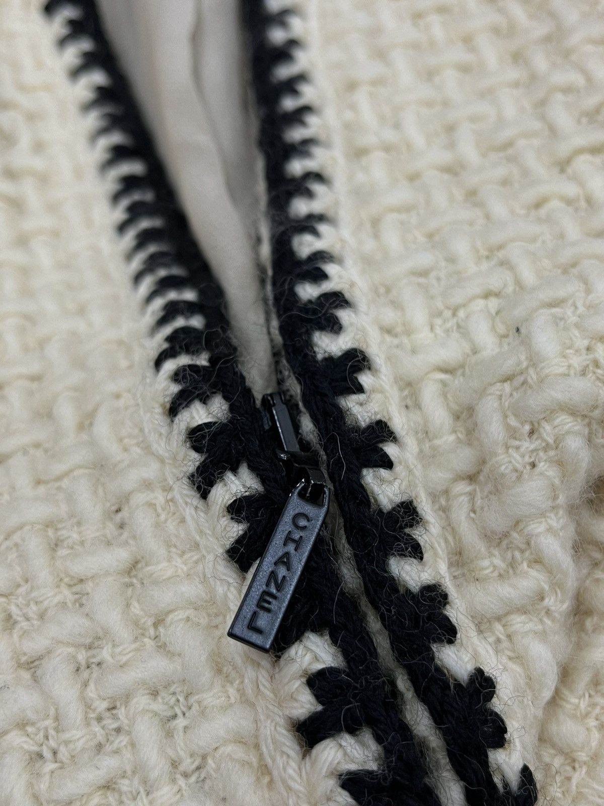 Chanel (T). CHANEL TWEED JACKET Size S / US 4 / IT 40 - 12 Thumbnail