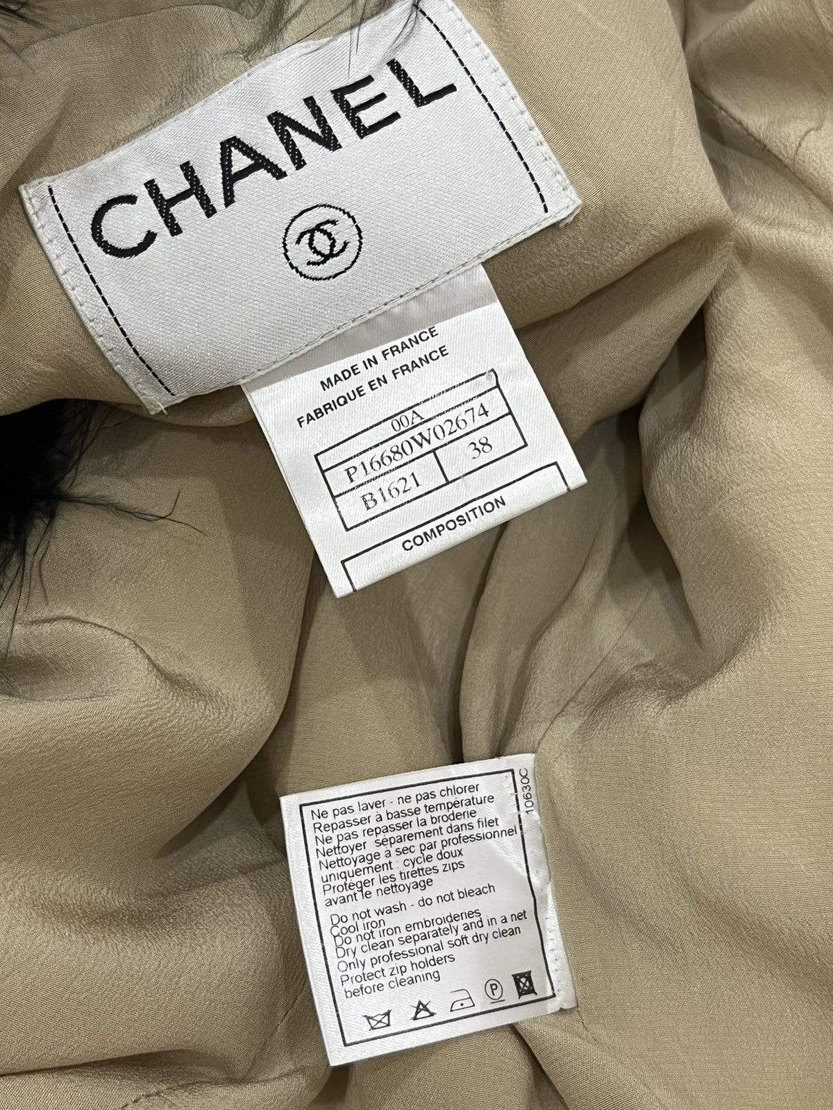 Chanel (T). CHANEL TWEED JACKET Size S / US 4 / IT 40 - 10 Thumbnail