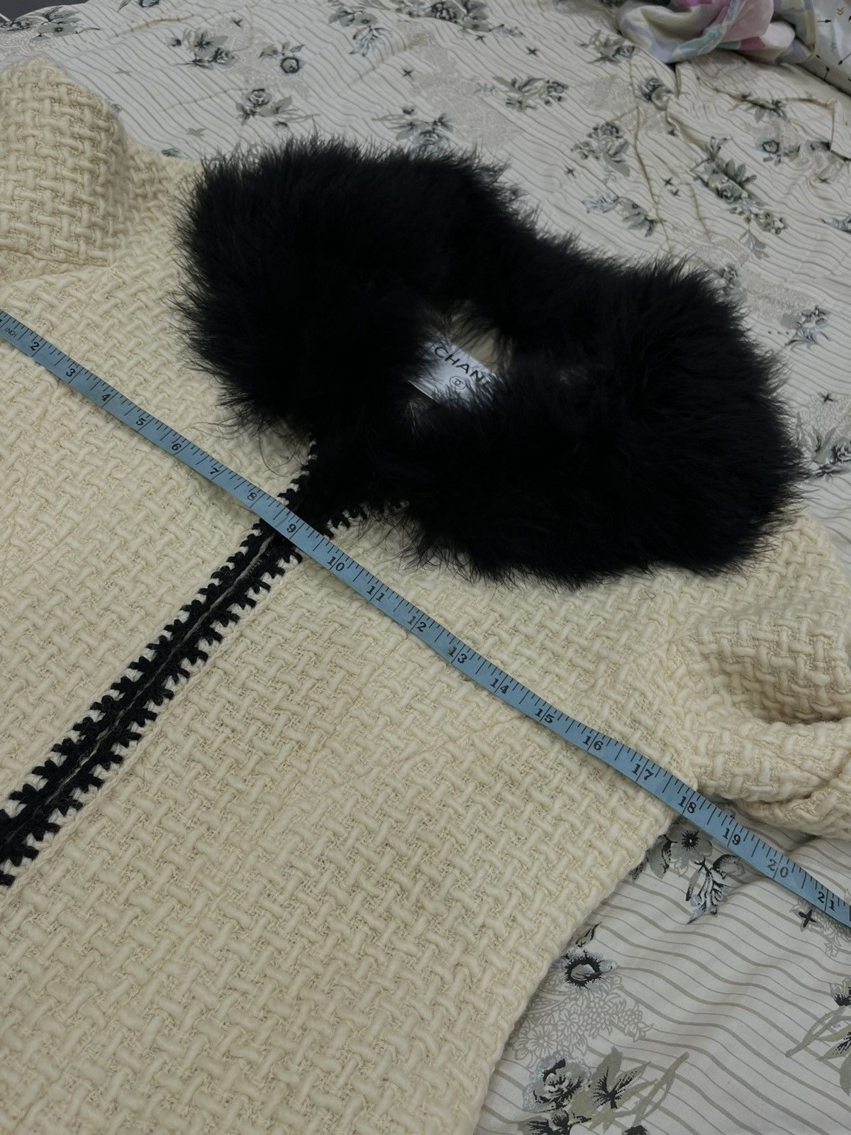 Chanel (T). CHANEL TWEED JACKET Size S / US 4 / IT 40 - 14 Thumbnail