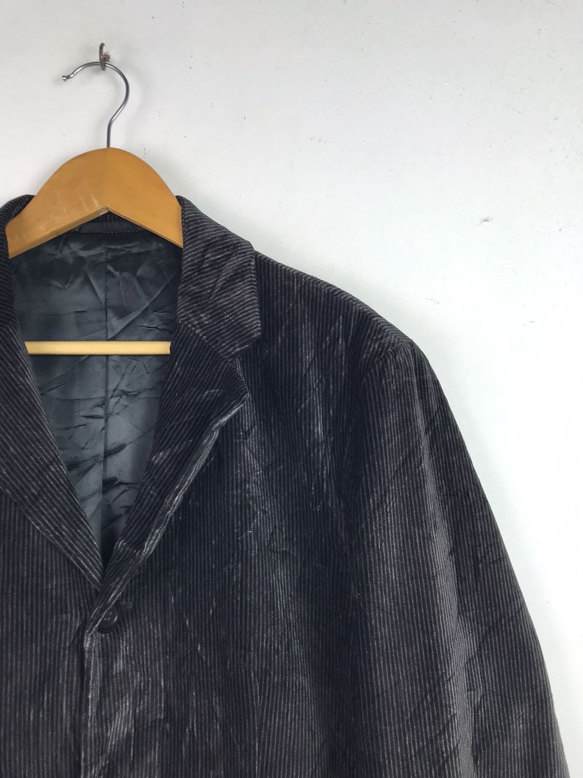 Emporio Armani Emporio Armani Black velvet jacket Size US L / EU 52-54 / 3 - 5 Thumbnail
