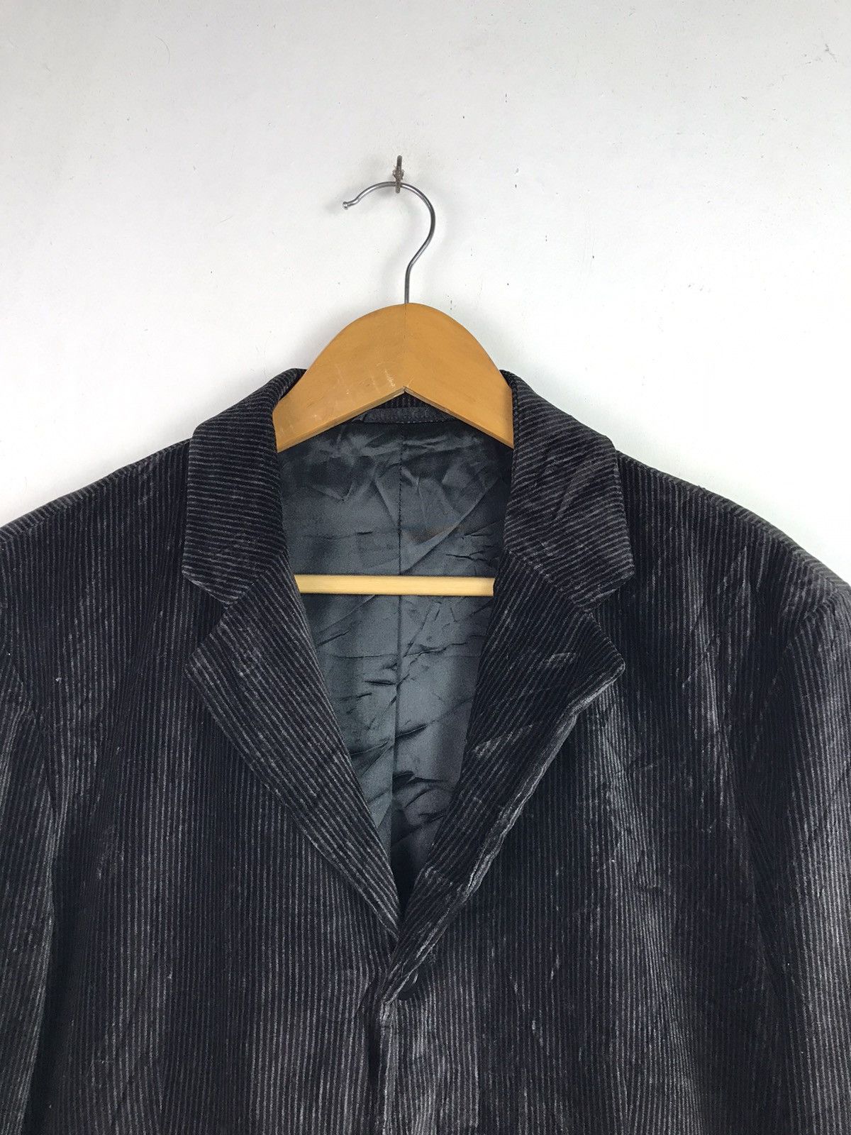 Emporio Armani Emporio Armani Black velvet jacket Size US L / EU 52-54 / 3 - 3 Thumbnail