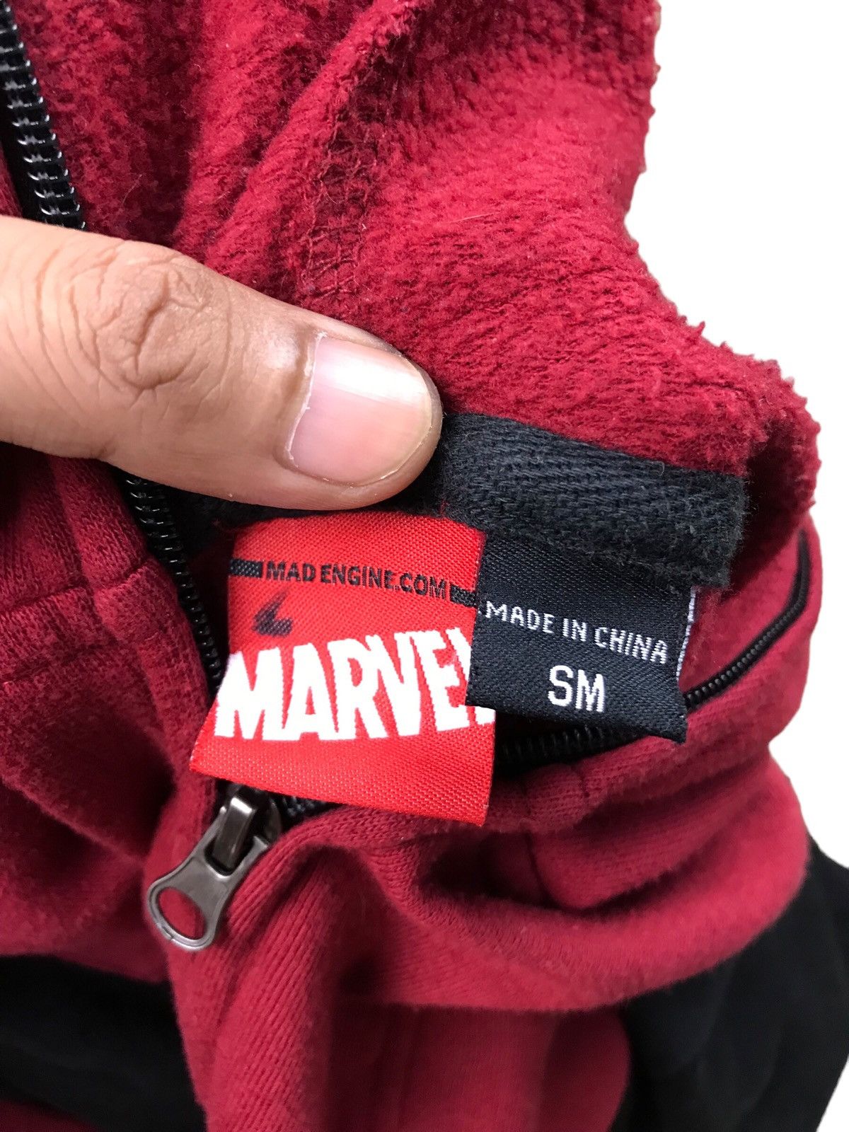 Marvel Comics 🔥DEADPOOL MARVEL X MAD ENGINE HOODIES FULL-FACE ZIPPER Size US M / EU 48-50 / 2 - 8 Thumbnail