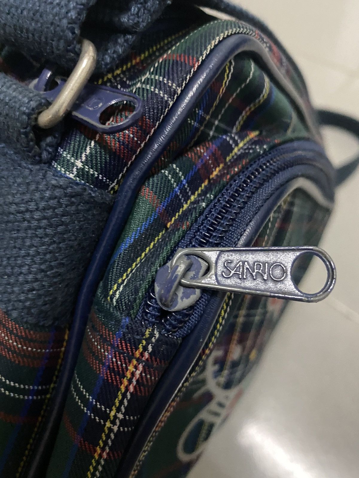 Cartoon Network × Vintage Vintage 90s Hello Kitty Sanrio Plaid Shoulder Bag Size ONE SIZE - 5 Thumbnail