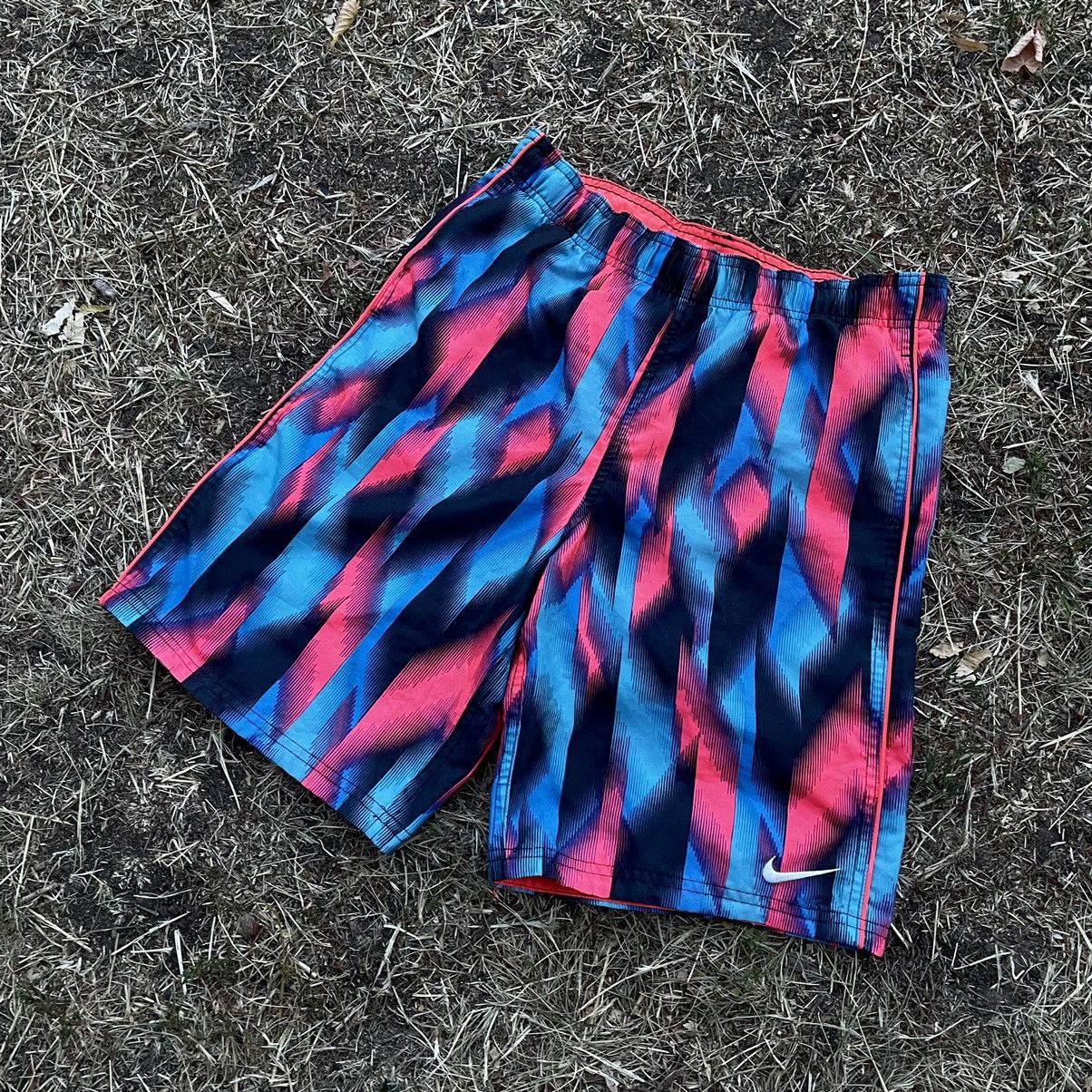 Nike Vintage Y2K Nike Swoosh Logo Shorts Streetwear Size S Size US 30 / EU 46 - 2 Thumbnail