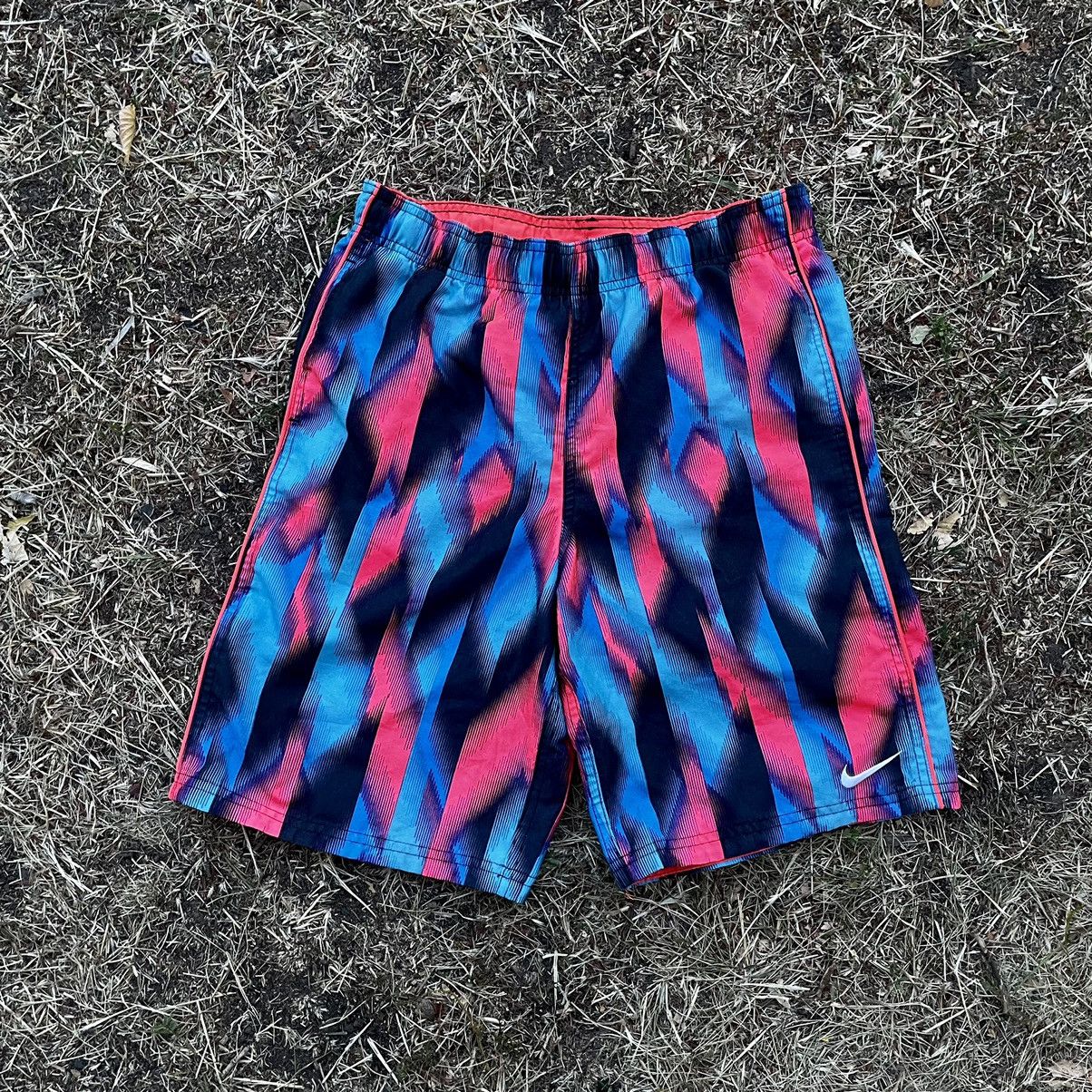 Nike Vintage Y2K Nike Swoosh Logo Shorts Streetwear Size S Size US 30 / EU 46 - 1 Thumbnail