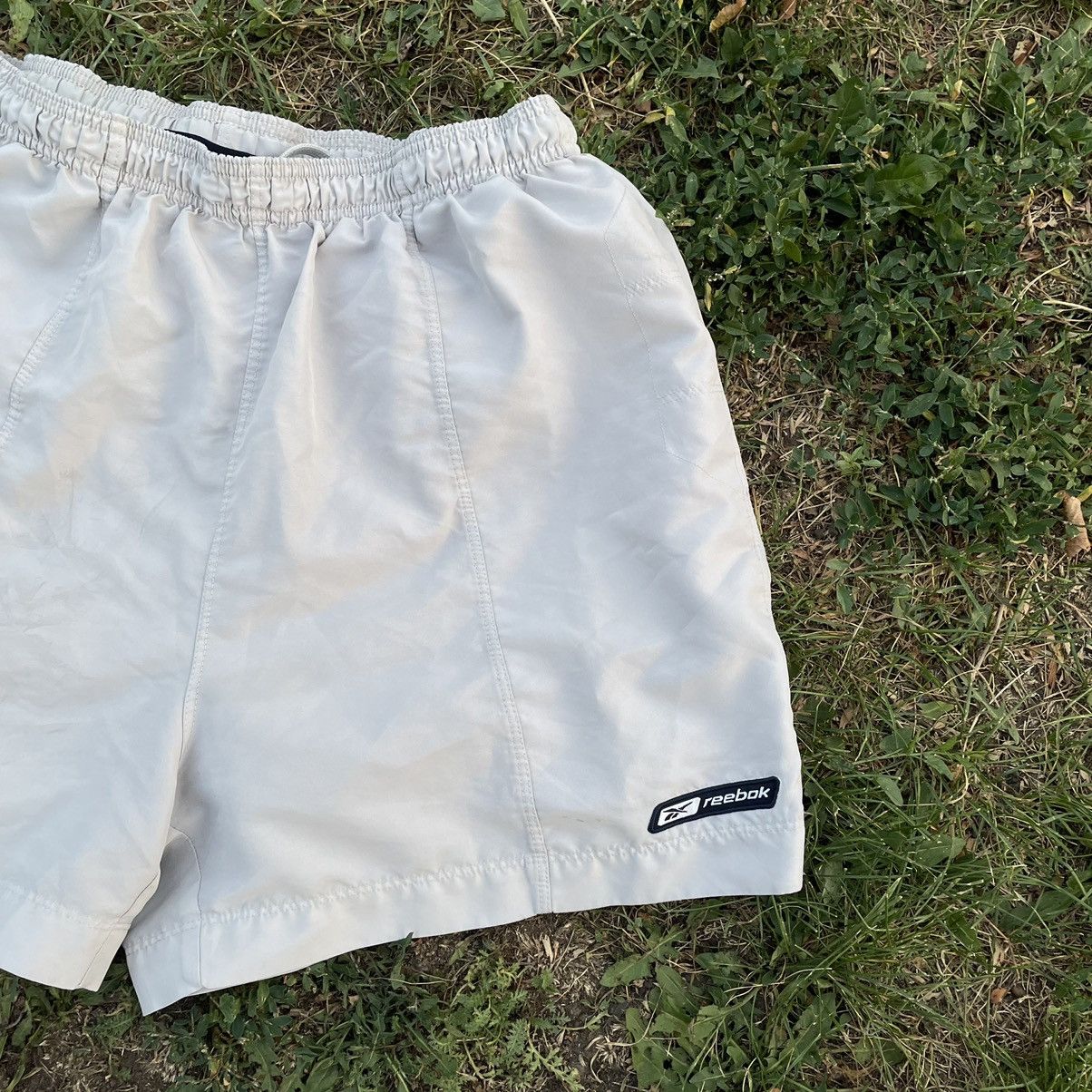 Vintage Vintage 90s Reebok Baggy Shorts Streetwear Y2K White Logo 34 Size US 34 / EU 50 - 2 Thumbnail