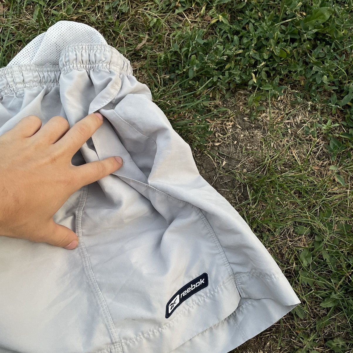 Vintage Vintage 90s Reebok Baggy Shorts Streetwear Y2K White Logo 34 Size US 34 / EU 50 - 6 Thumbnail