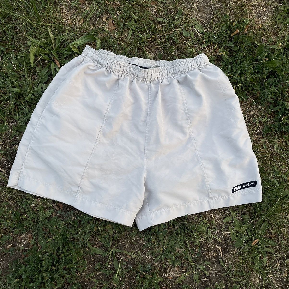Vintage Vintage 90s Reebok Baggy Shorts Streetwear Y2K White Logo 34 Size US 34 / EU 50 - 1 Thumbnail