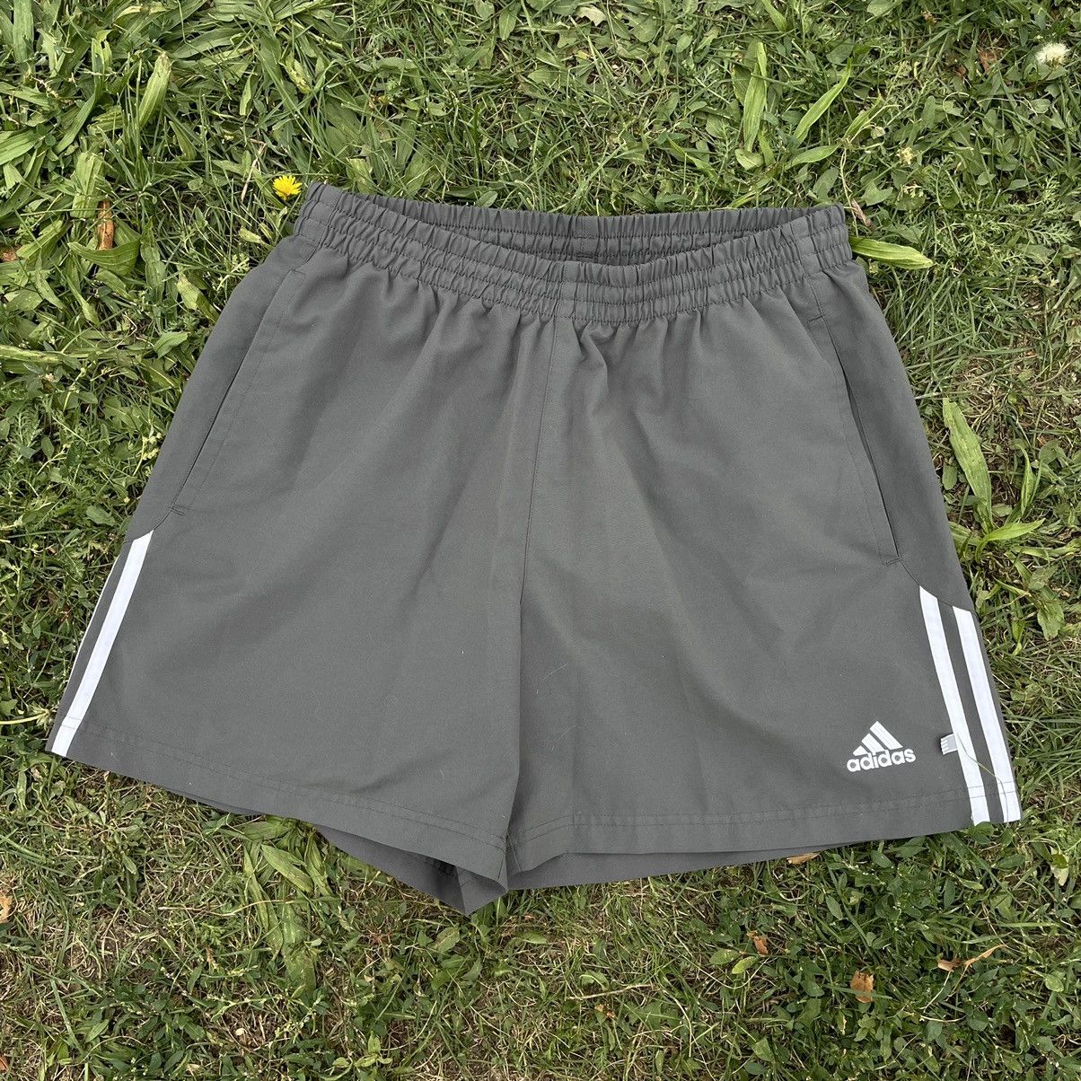 Vintage Vintage 90s Adidas Striped Shorts Streetwear Y2K Thrashed 34 Size US 34 / EU 50 - 1 Thumbnail