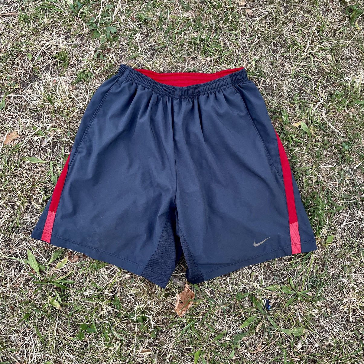 Nike Vintage Nike shorts y2k streetwear swoosh 30 Size US 30 / EU 46 - 1 Thumbnail