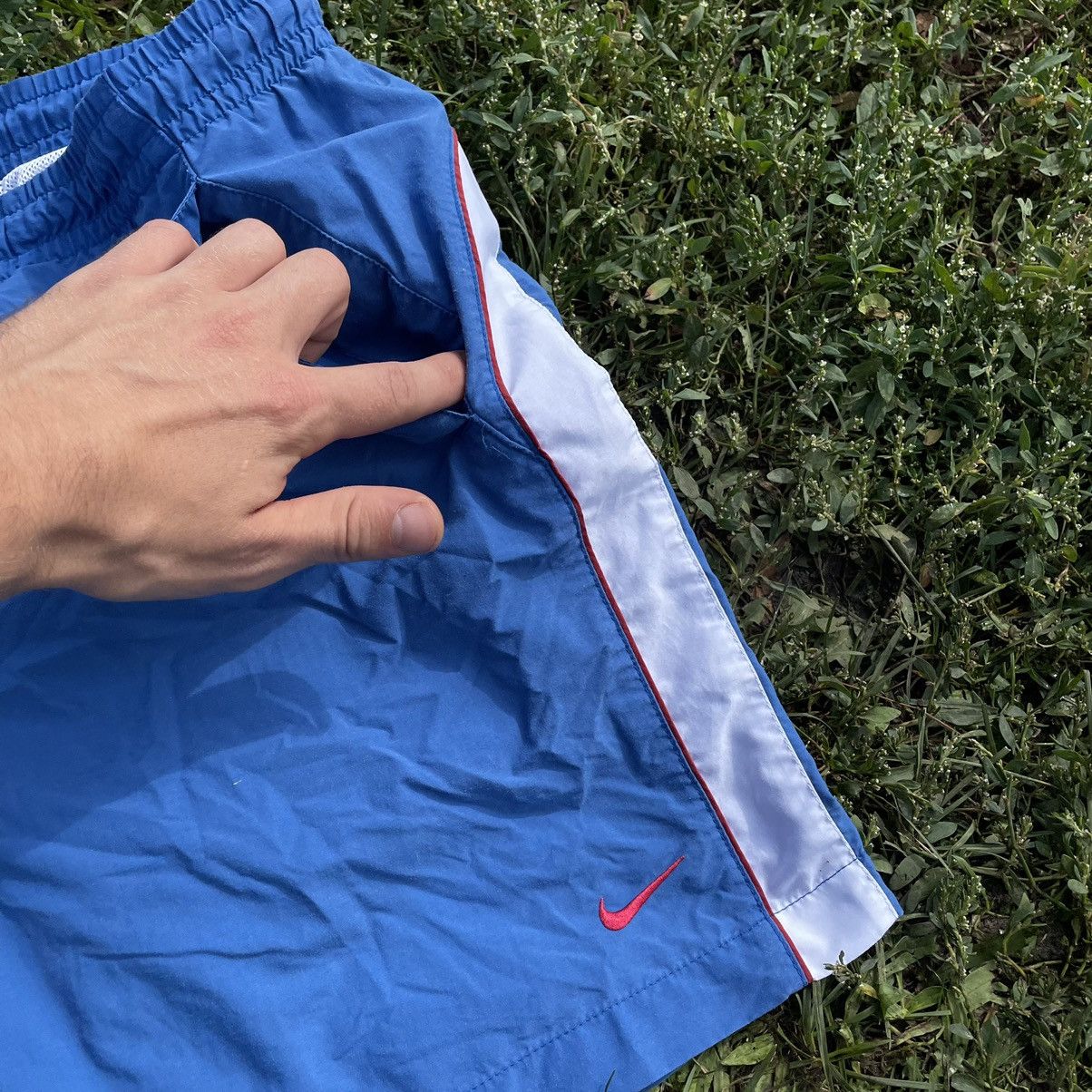 Nike Vintage 90s Nike Swoosh Logo Shorts Streetwear Size US 34 / EU 50 - 4 Thumbnail