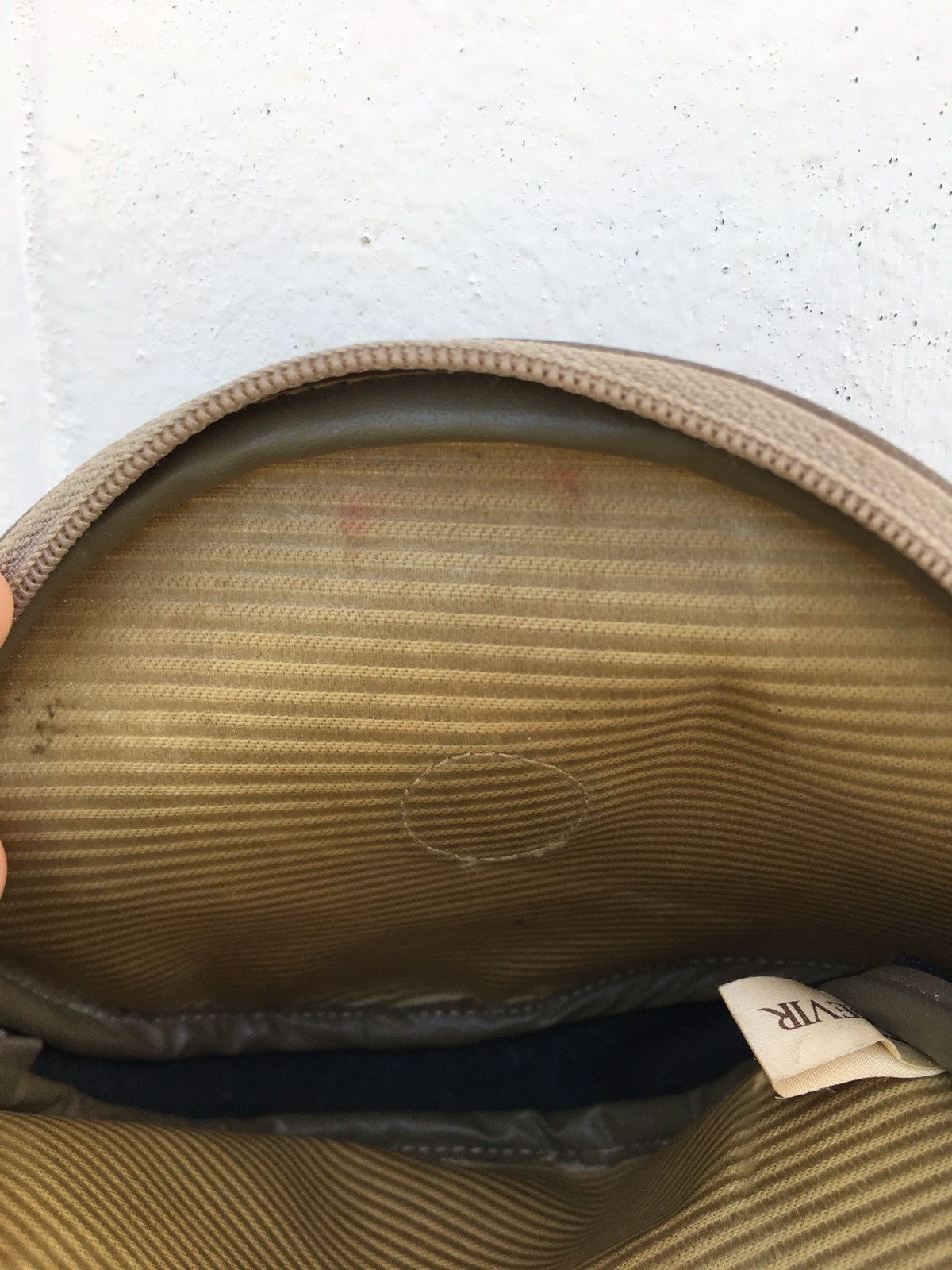 Yves Saint Laurent Rare Vintage Yves Saint Laurent Sling Bag Size ONE SIZE - 20 Thumbnail