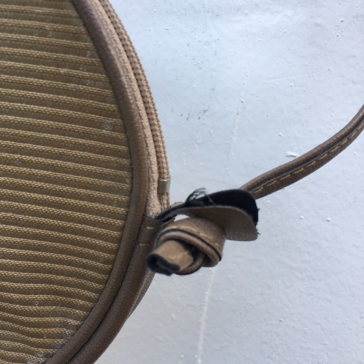 Yves Saint Laurent Rare Vintage Yves Saint Laurent Sling Bag Size ONE SIZE - 12 Thumbnail