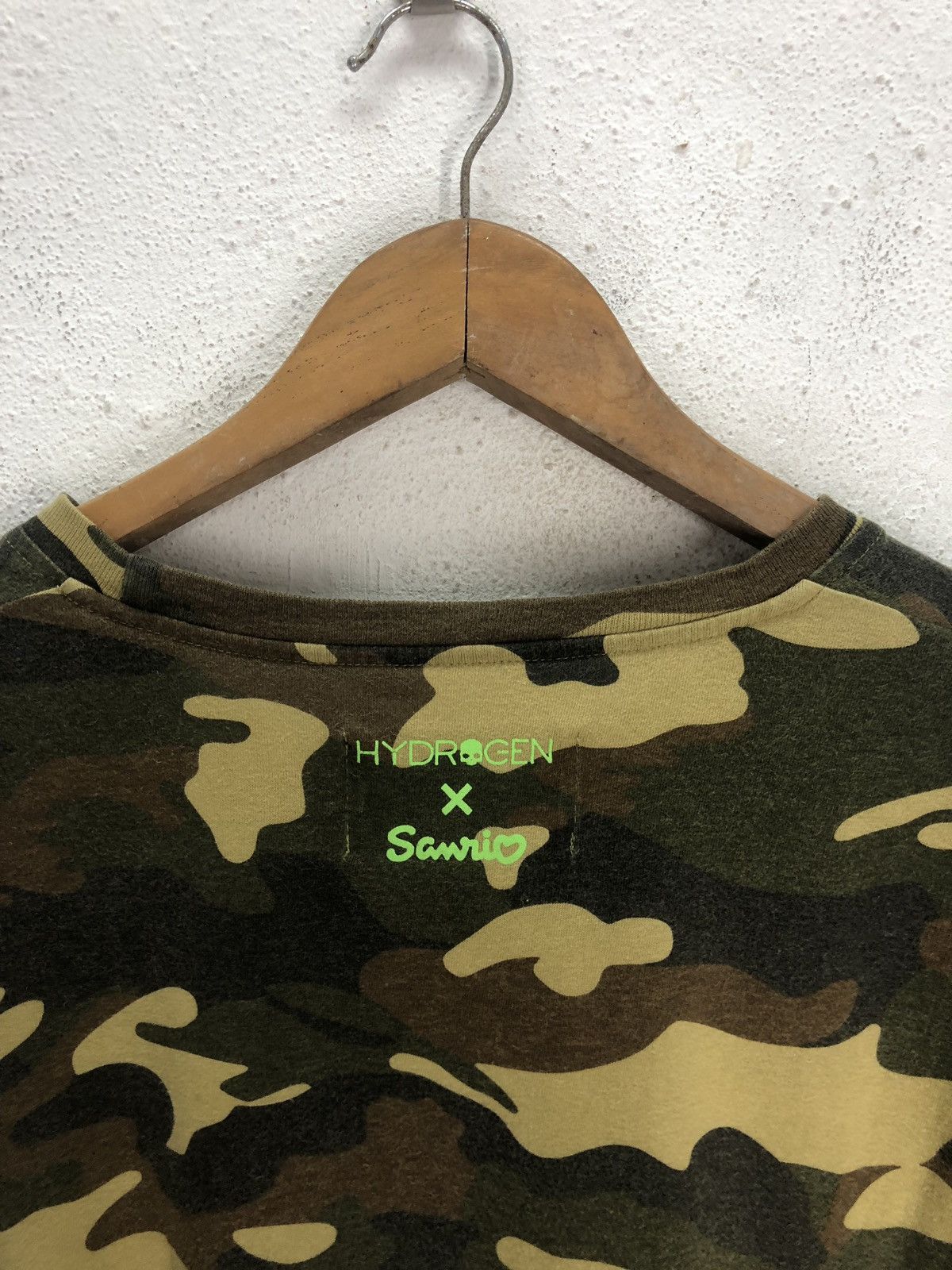 HYDROGEN hydrogen x sanrio camo t shirts Size US XL / EU 56 / 4 - 5 Thumbnail
