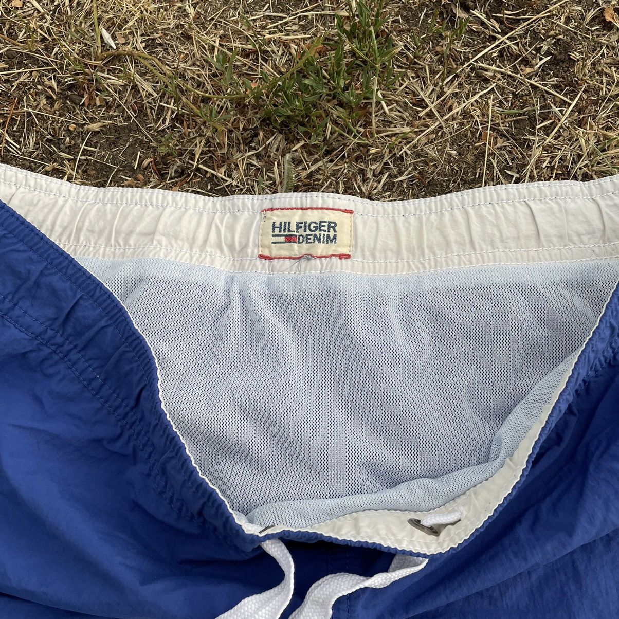 Vintage Vintage Y2K Tommy Hilfiger Baggy Nylon Shorts Blue Drip 32 Size US 32 / EU 48 - 6 Thumbnail