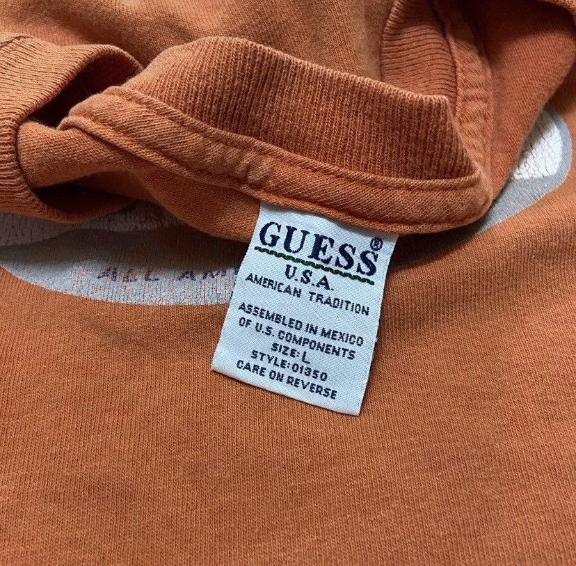 Georges Marciano Vintage 90s guess usa tshirt Size US L / EU 52-54 / 3 - 3 Thumbnail