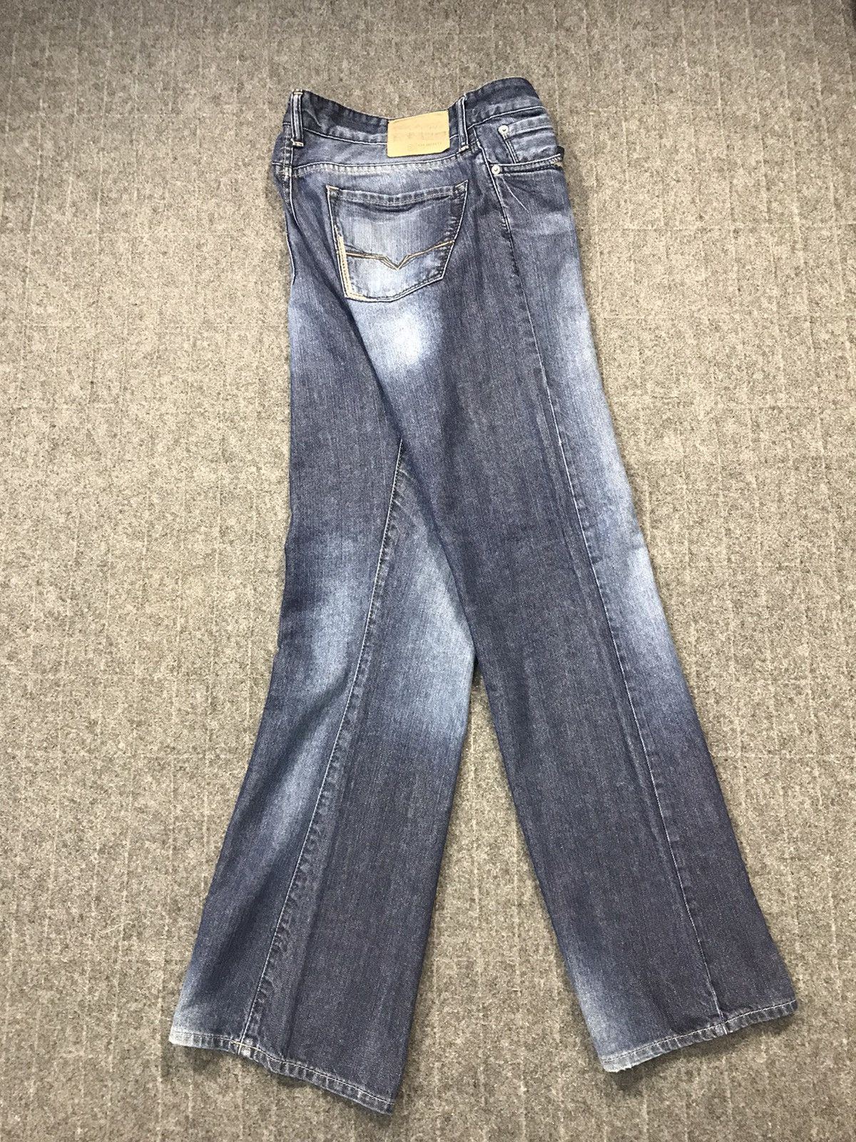 Guess Vintage Guess Jeans Light Blue Wash Design Boocut Size US 33 - 4 Thumbnail