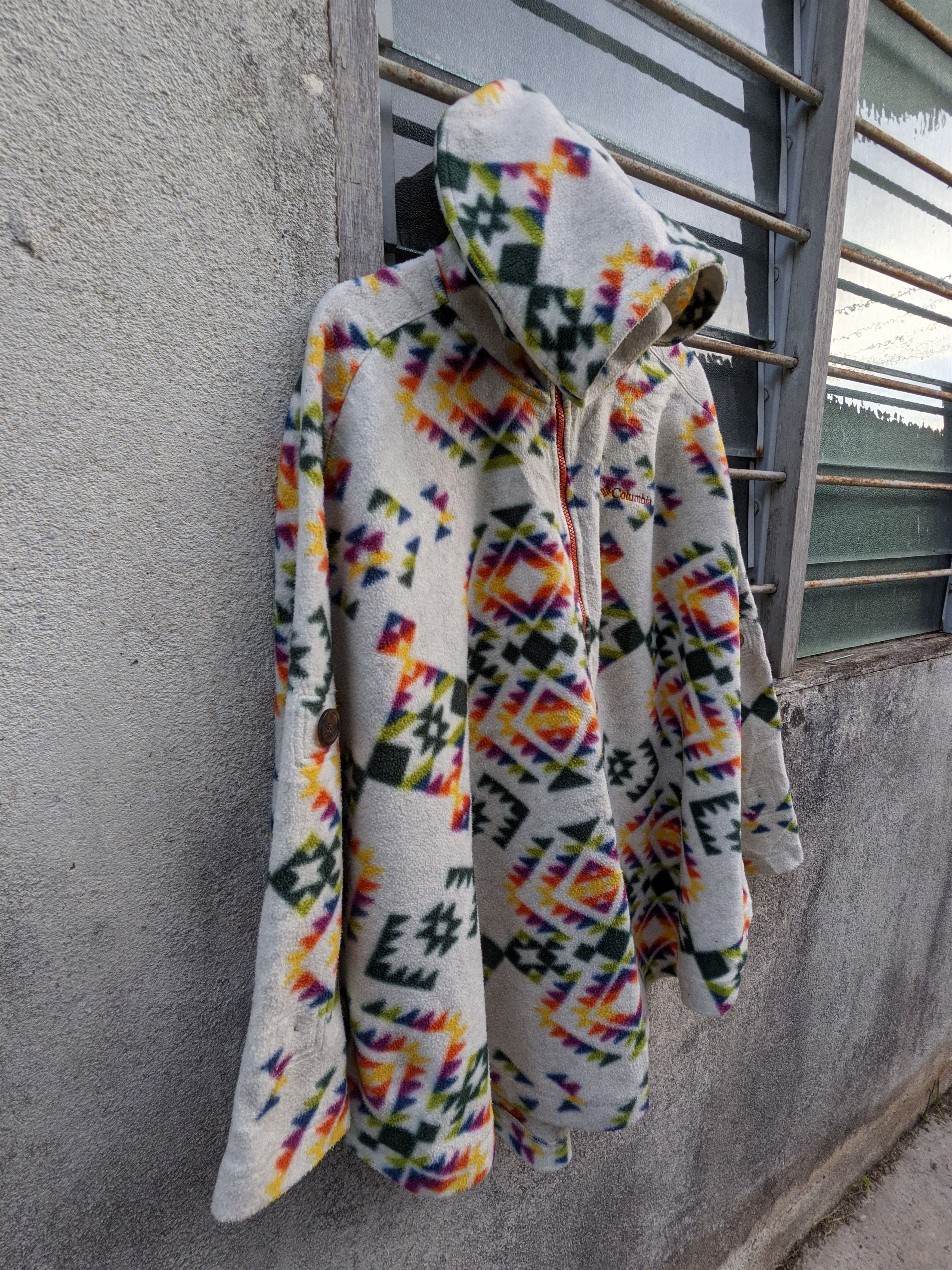 Columbia Columbia Native Aztec Poncho Fleece Size US L / EU 52-54 / 3 - 3 Thumbnail