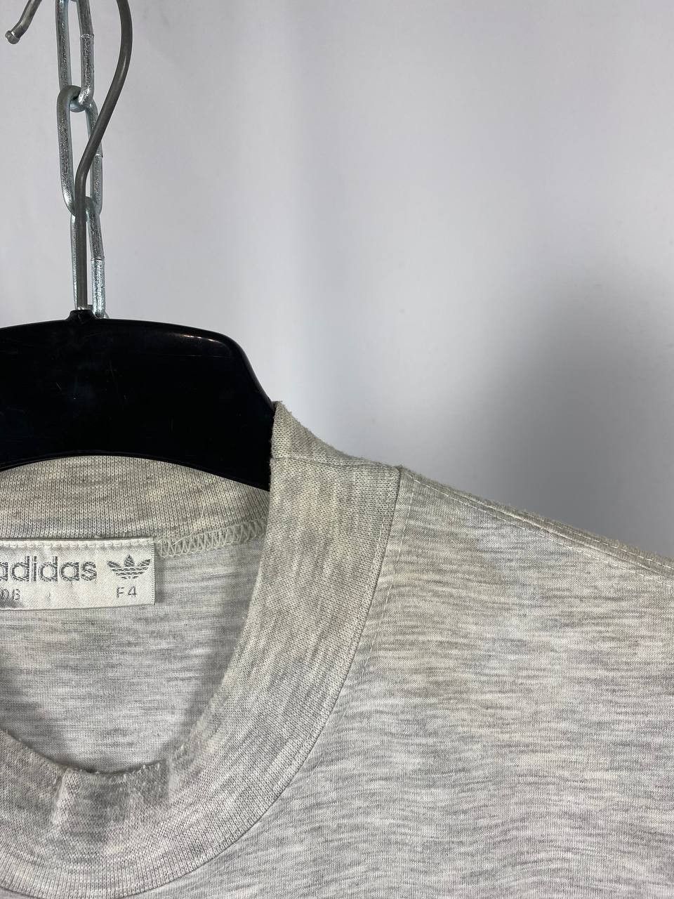 Adidas Adidas vintage T-shirts gray big logo size M Size US M / EU 48-50 / 2 - 3 Thumbnail