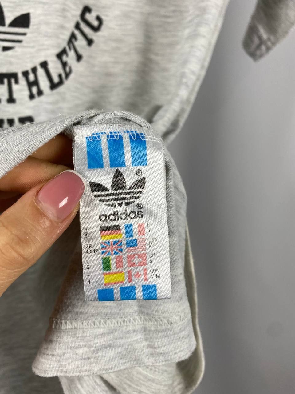 Adidas Adidas vintage T-shirts gray big logo size M Size US M / EU 48-50 / 2 - 6 Thumbnail