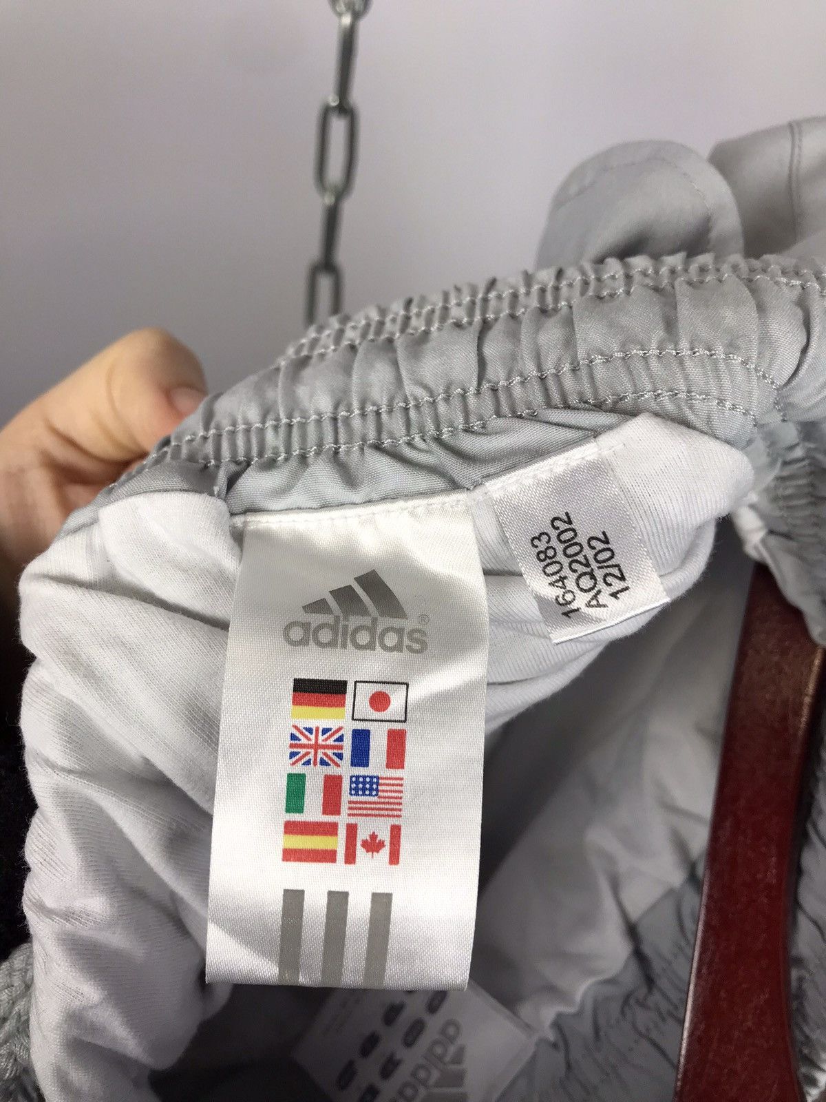 Adidas Adidas vintage shorts streetwear Size US 34 / EU 50 - 5 Thumbnail