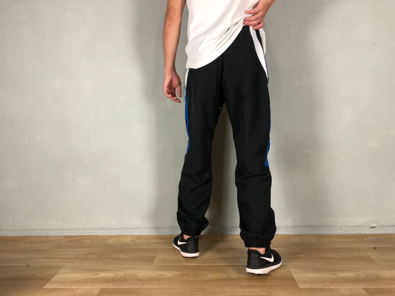 Adidas Adidas vintage sports pants size M Size US 31 - 4 Thumbnail