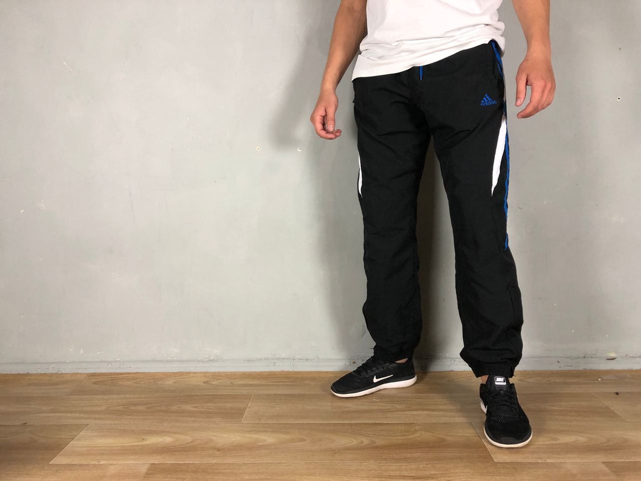 Adidas Adidas vintage sports pants size M Size US 31 - 1 Thumbnail