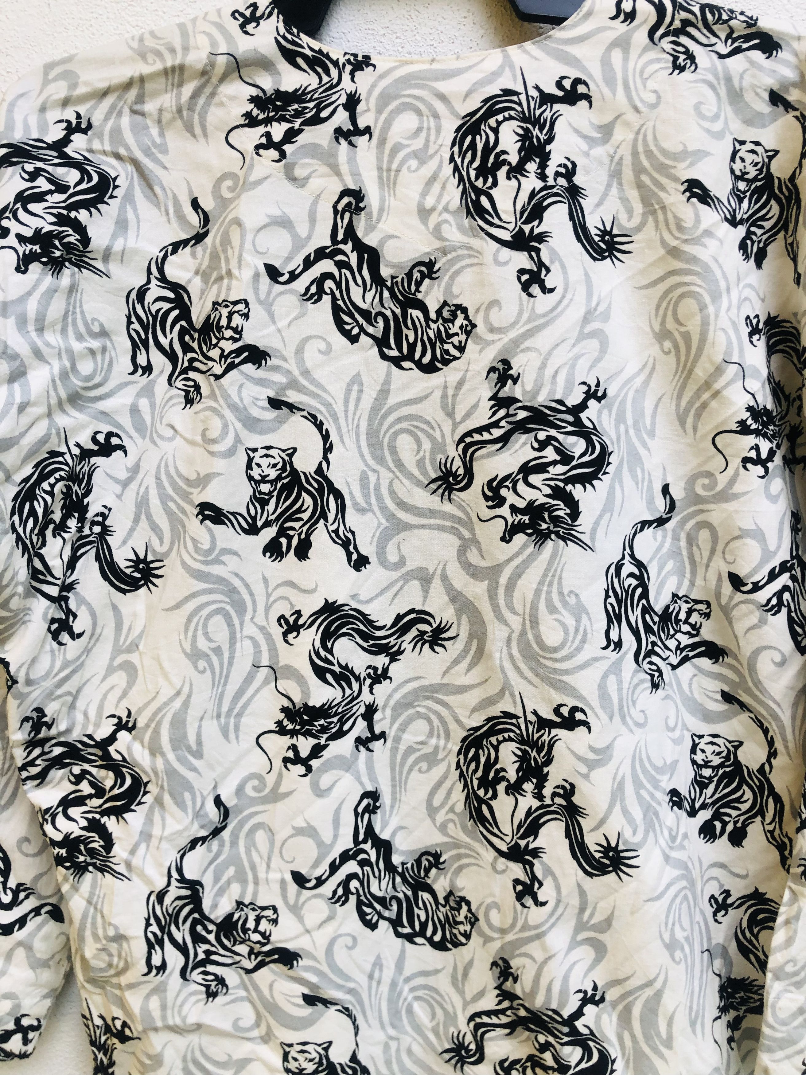 Japanese Brand Vintage Tiger Fight Dragon Designer Fashion Style Size US M / EU 48-50 / 2 - 9 Thumbnail