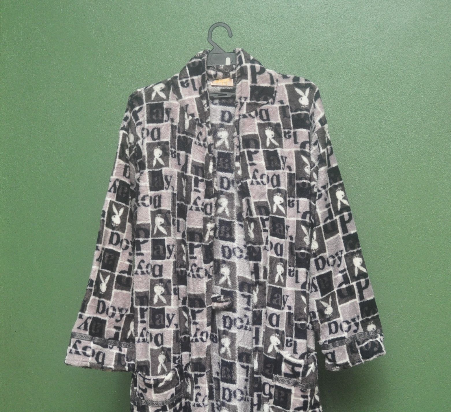Japanese Brand × Other × Vintage Vintage Long Bath Towel Not Playboy Brand Travis Scott Size US L / EU 52-54 / 3 - 3 Thumbnail