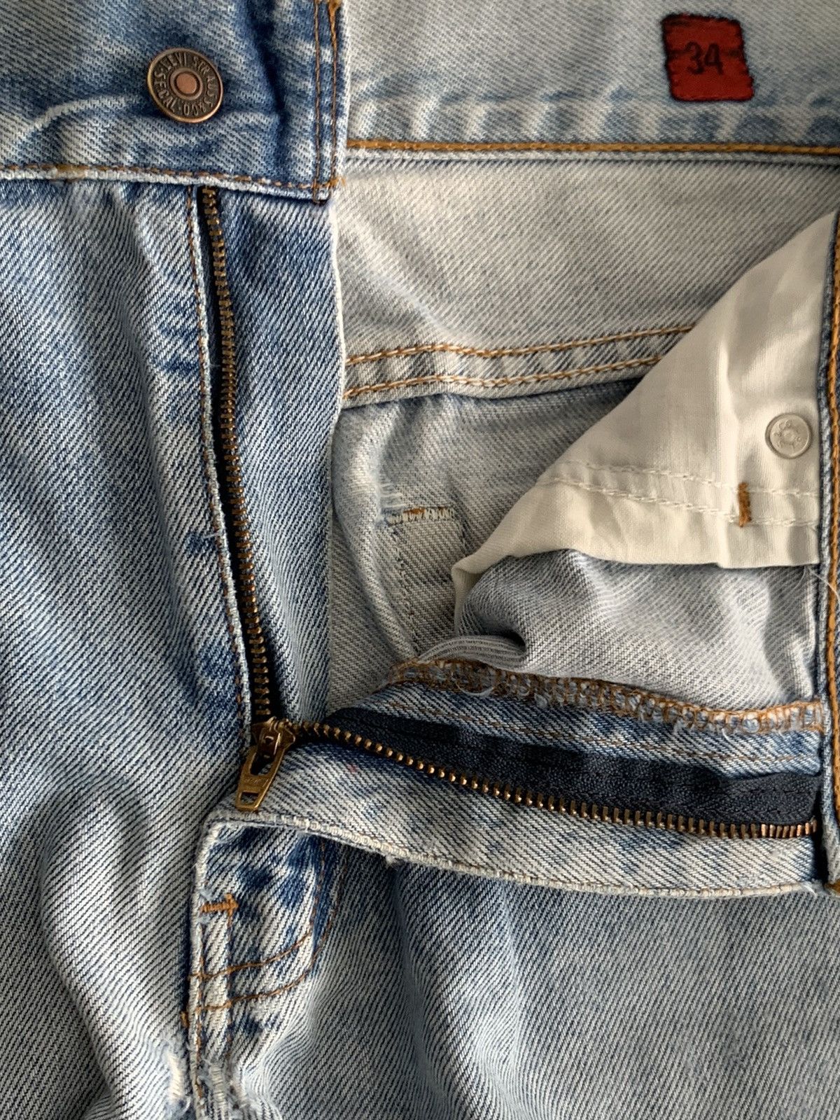 Levi's Vintage Levis 504 Distressed Denim Jeans Size US 34 / EU 50 - 4 Thumbnail