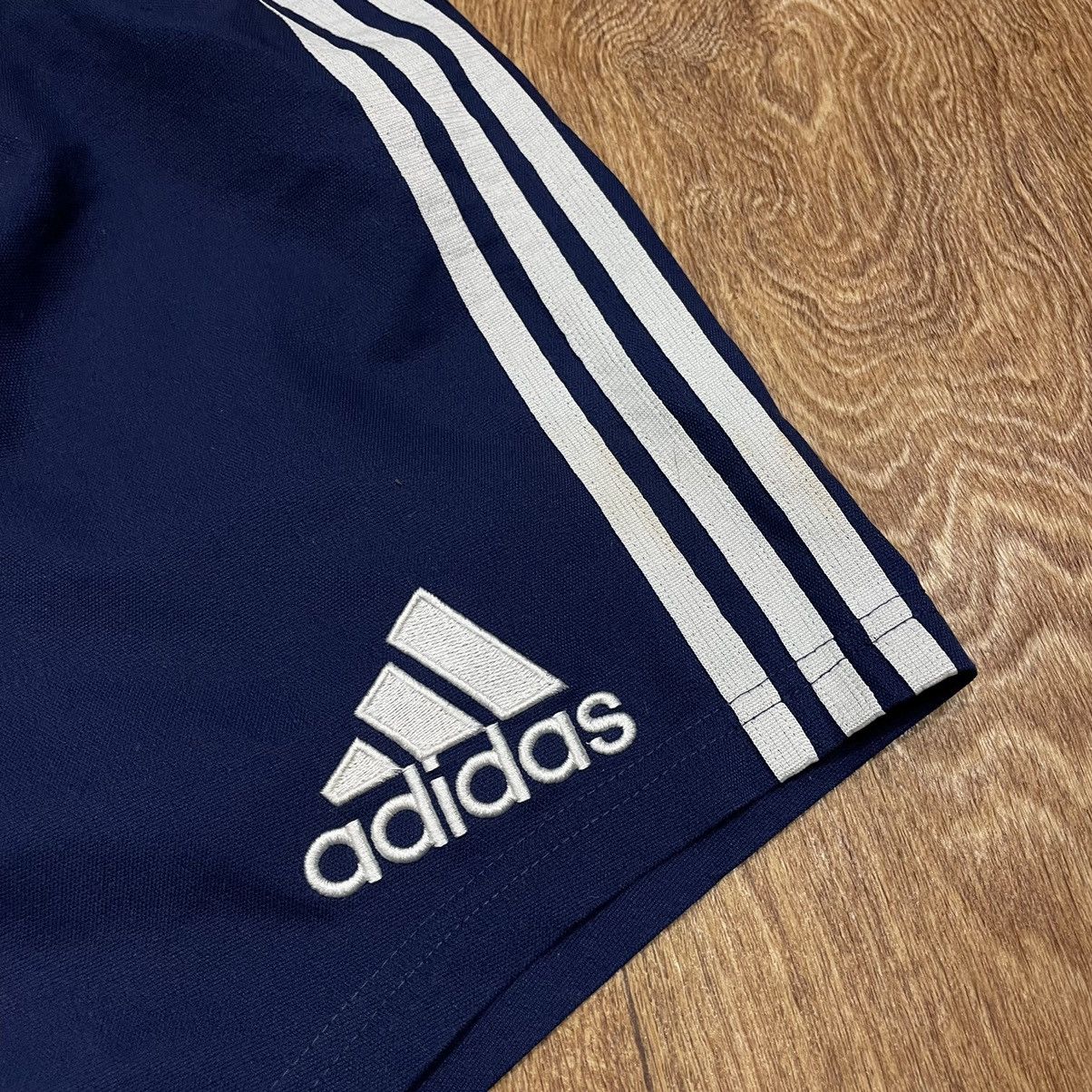 Vintage Vintage Adidas Striped Shorts Y2K Streetwear Baggy Faded 34 Size US 34 / EU 50 - 4 Thumbnail