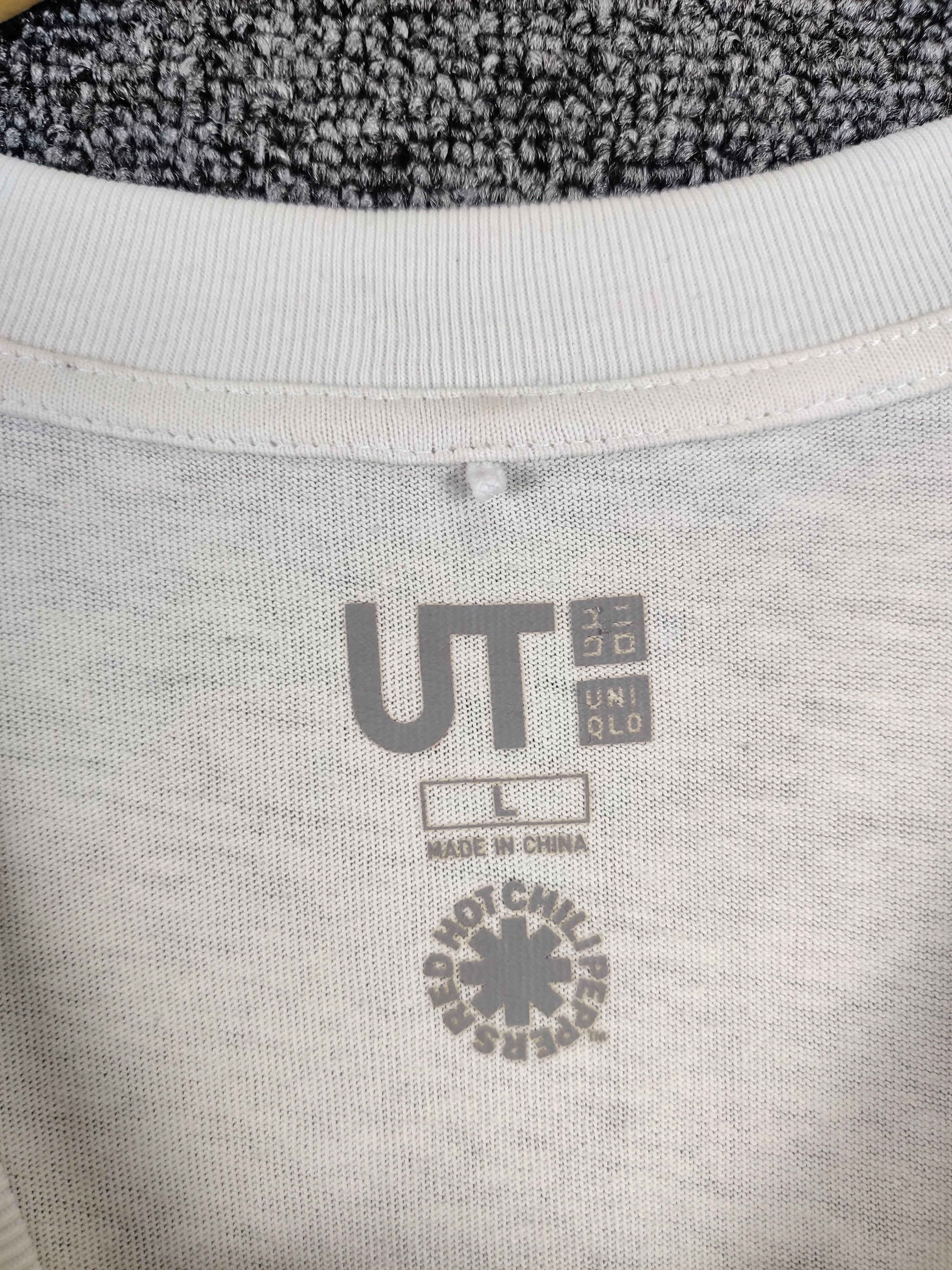 Band Tees Red Hot Chili Peppers x Uniqlo Band Tee Tshirt Size US L / EU 52-54 / 3 - 6 Thumbnail