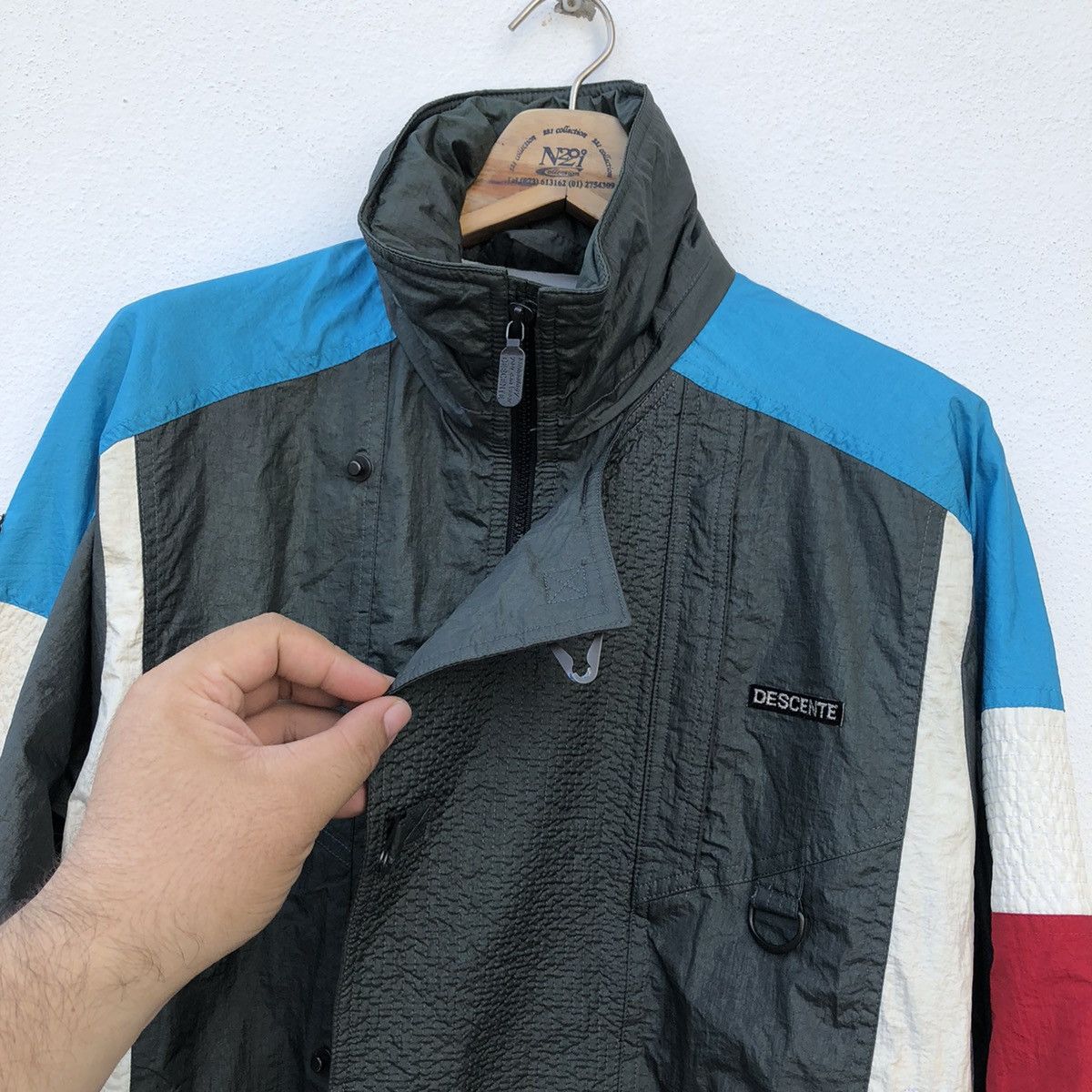 MULTI COLOUR TRITONE DESCENTE ZIPPER JACKET