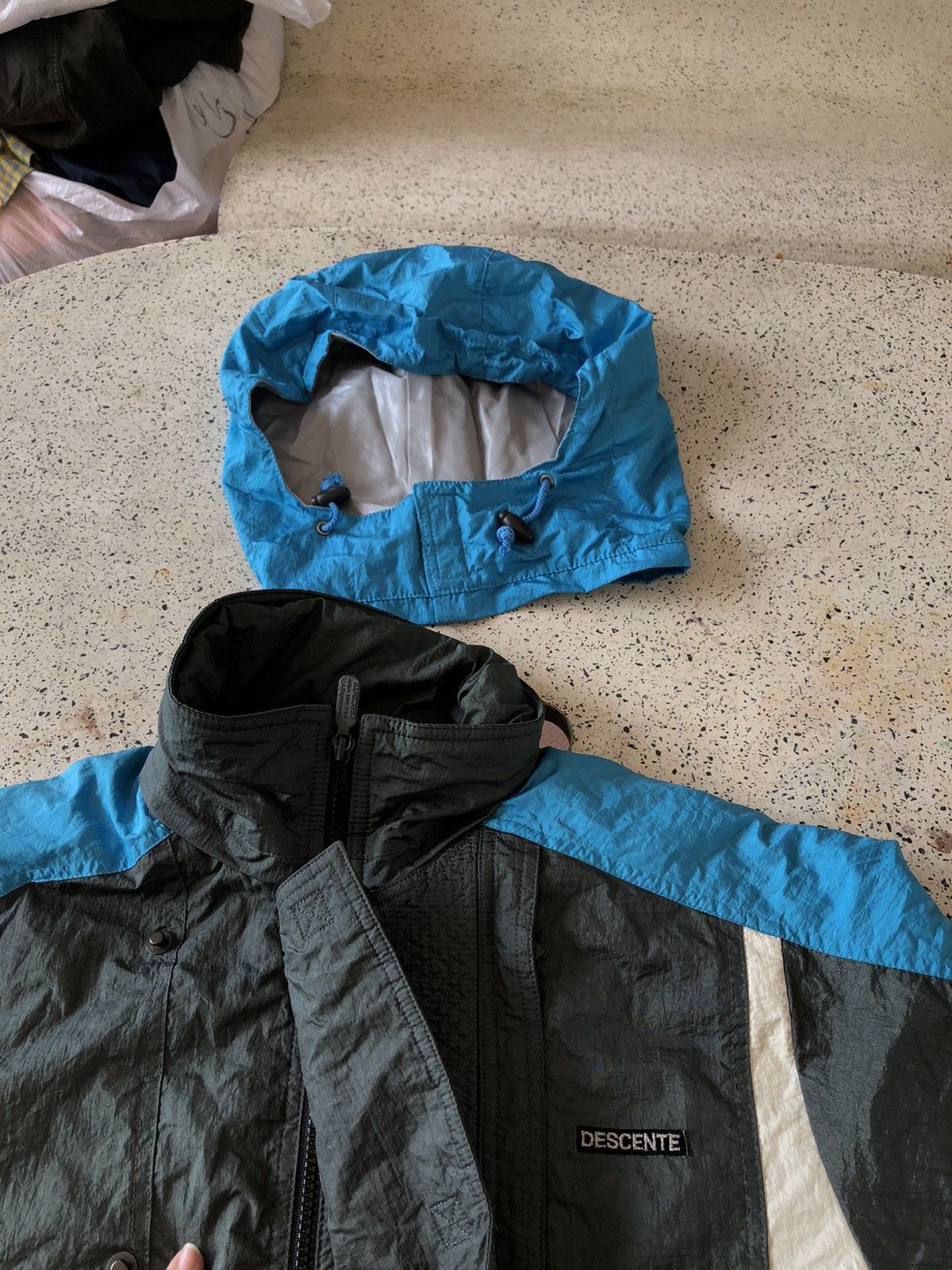 MULTI COLOUR TRITONE DESCENTE ZIPPER JACKET