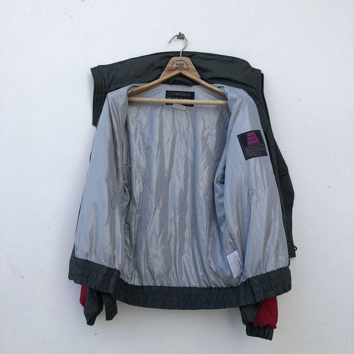 MULTI COLOUR TRITONE DESCENTE ZIPPER JACKET