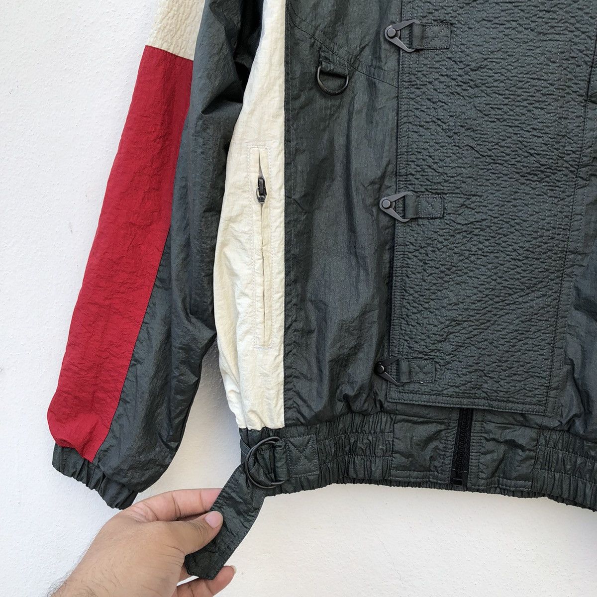 MULTI COLOUR TRITONE DESCENTE ZIPPER JACKET