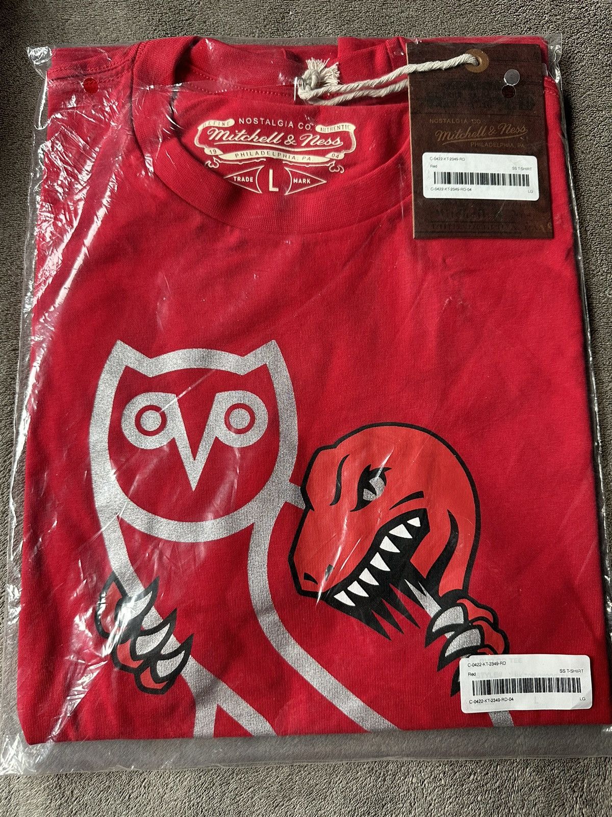 image of Mitchell Ness x NBA Ovo Toronto Raptors X Mitchell & Ness T-Shirt With Tags in Red (Size Large)