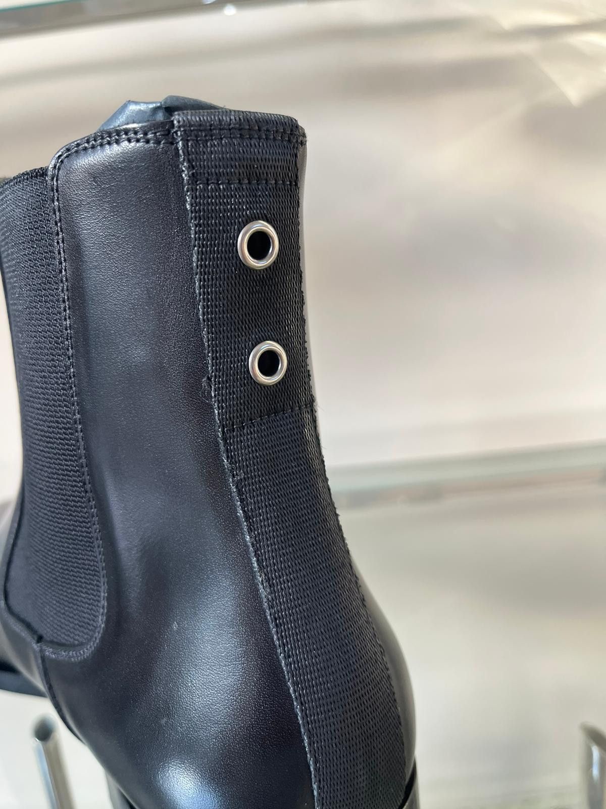 Givenchy Classic Chelsea Boots in Black Size US 8 / EU 41 - 13 Thumbnail