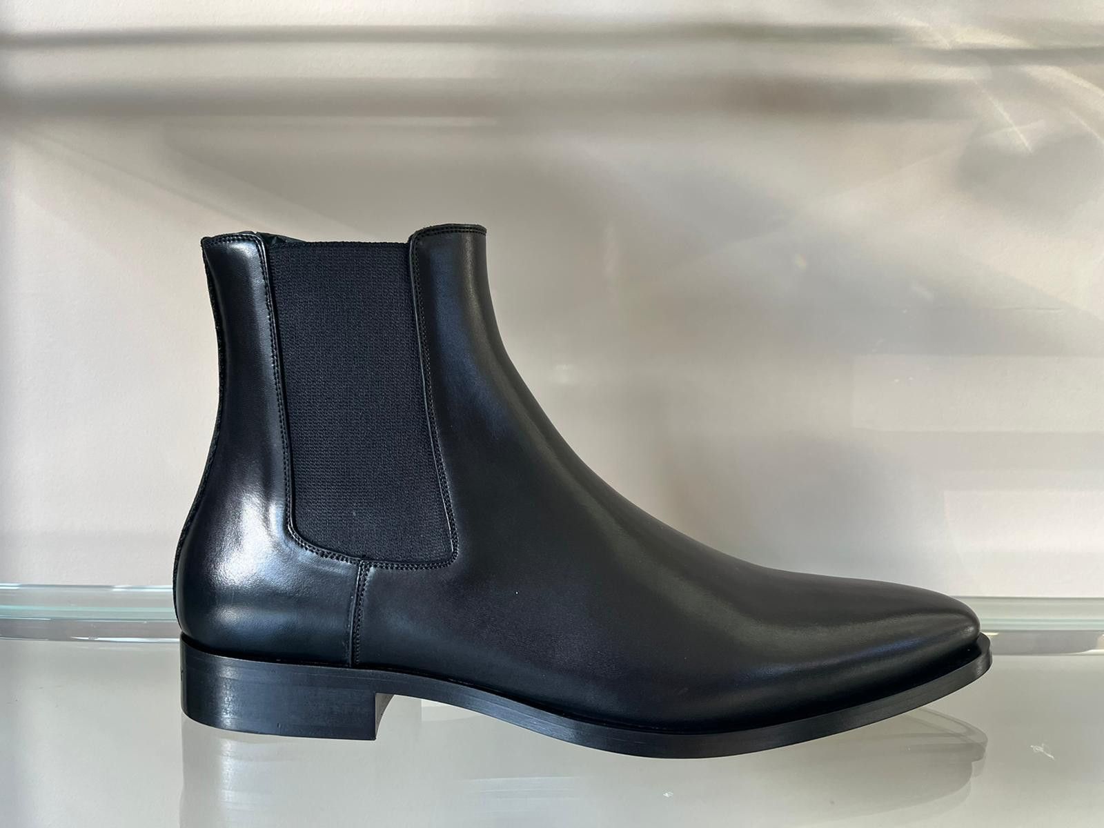 Givenchy Classic Chelsea Boots in Black Size US 8 / EU 41 - 5 Thumbnail