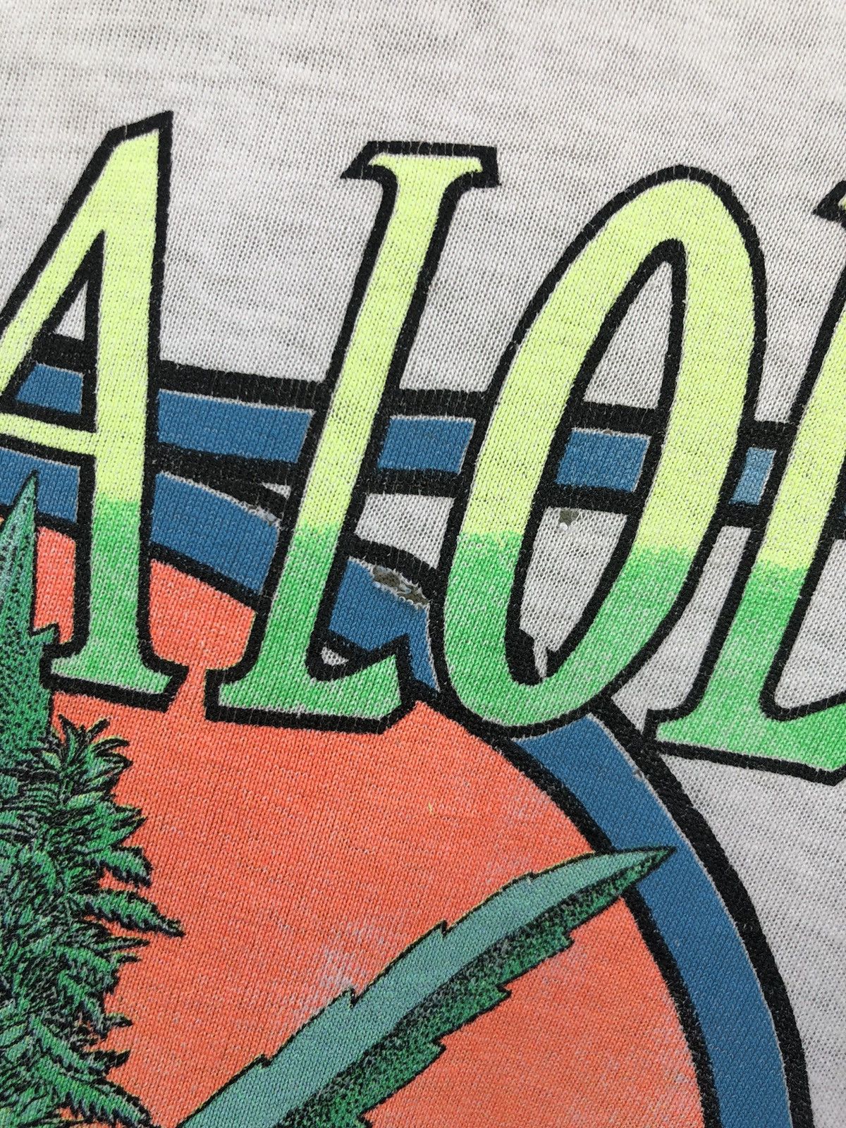 Vintage Vintage 90s Hawaii Pakalolo Marijuana Tshirt Distressed Size US L / EU 52-54 / 3 - 7 Thumbnail