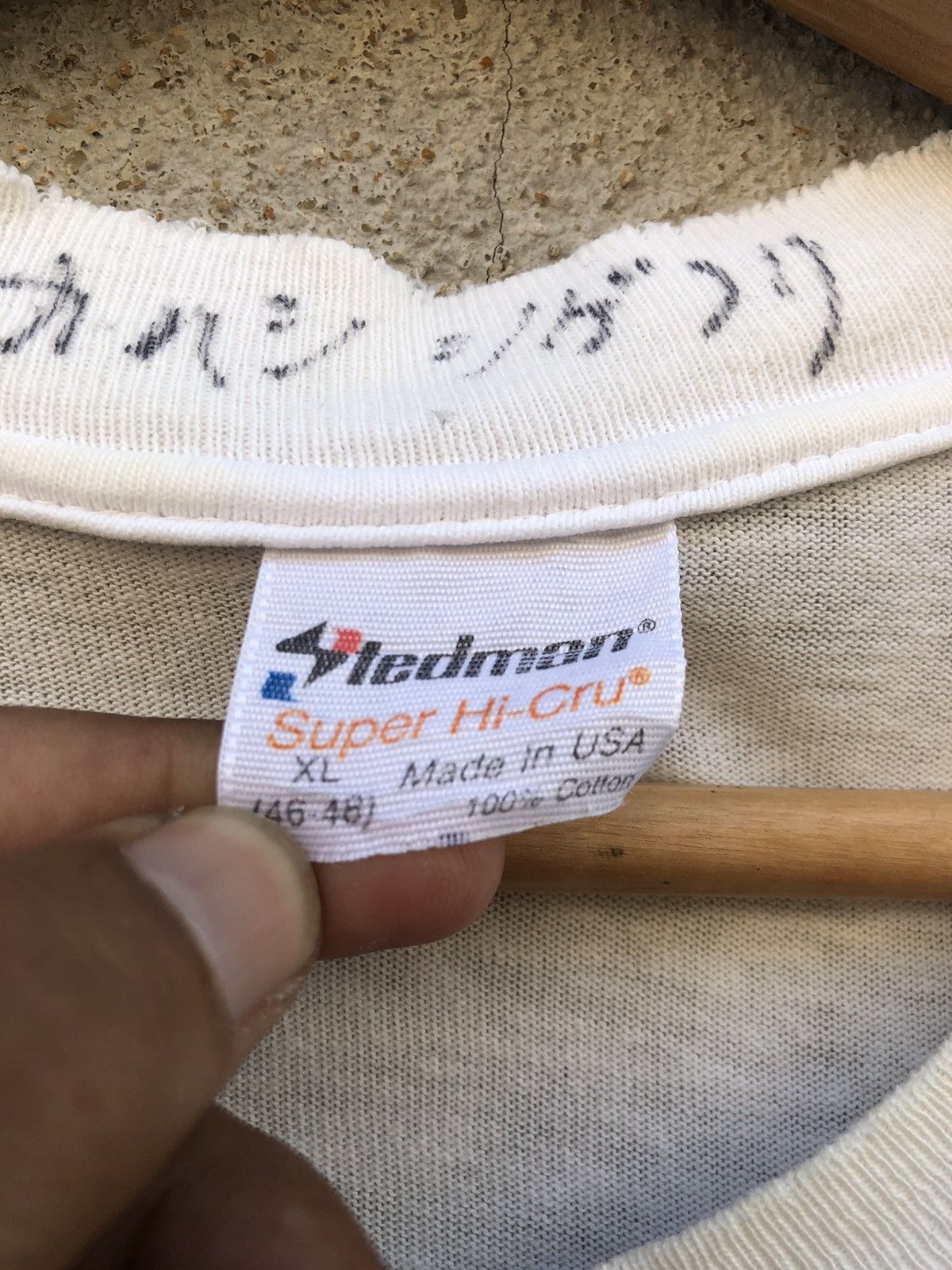 Vintage Vintage 90s Hawaii Pakalolo Marijuana Tshirt Distressed Size US L / EU 52-54 / 3 - 3 Thumbnail