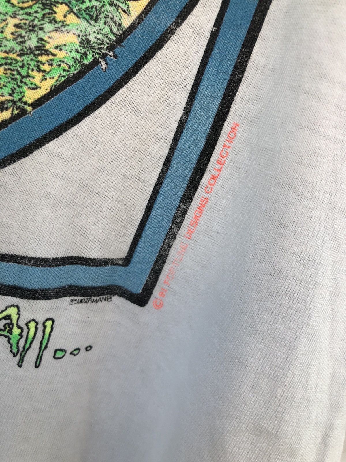 Vintage Vintage 90s Hawaii Pakalolo Marijuana Tshirt Distressed Size US L / EU 52-54 / 3 - 4 Thumbnail