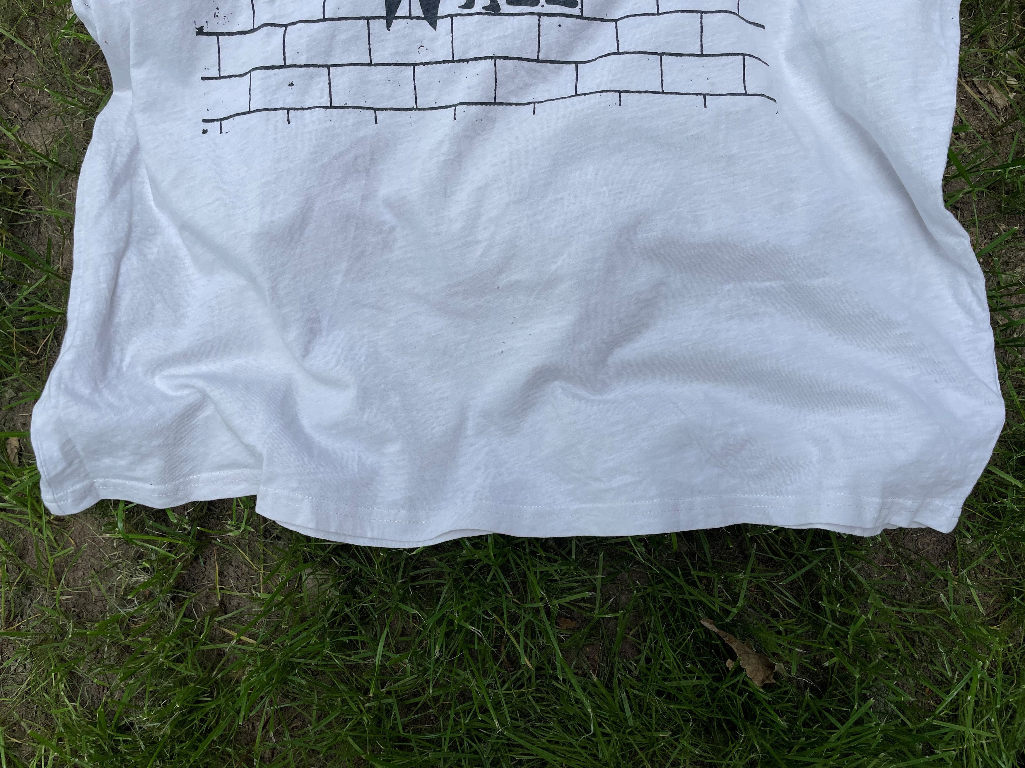 Pink Floyd × Vintage Pink Floyd the wall T-shirts band tee rock tee Size US XL / EU 56 / 4 - 5 Thumbnail