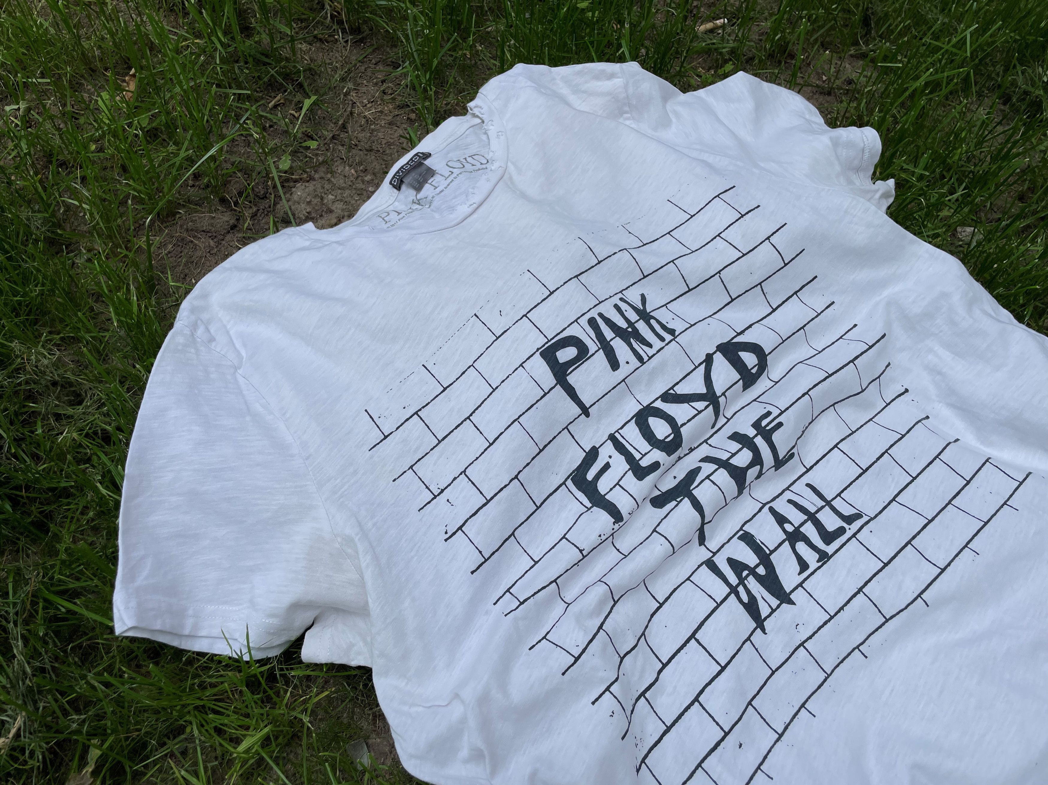 Pink Floyd × Vintage Pink Floyd the wall T-shirts band tee rock tee Size US XL / EU 56 / 4 - 4 Thumbnail